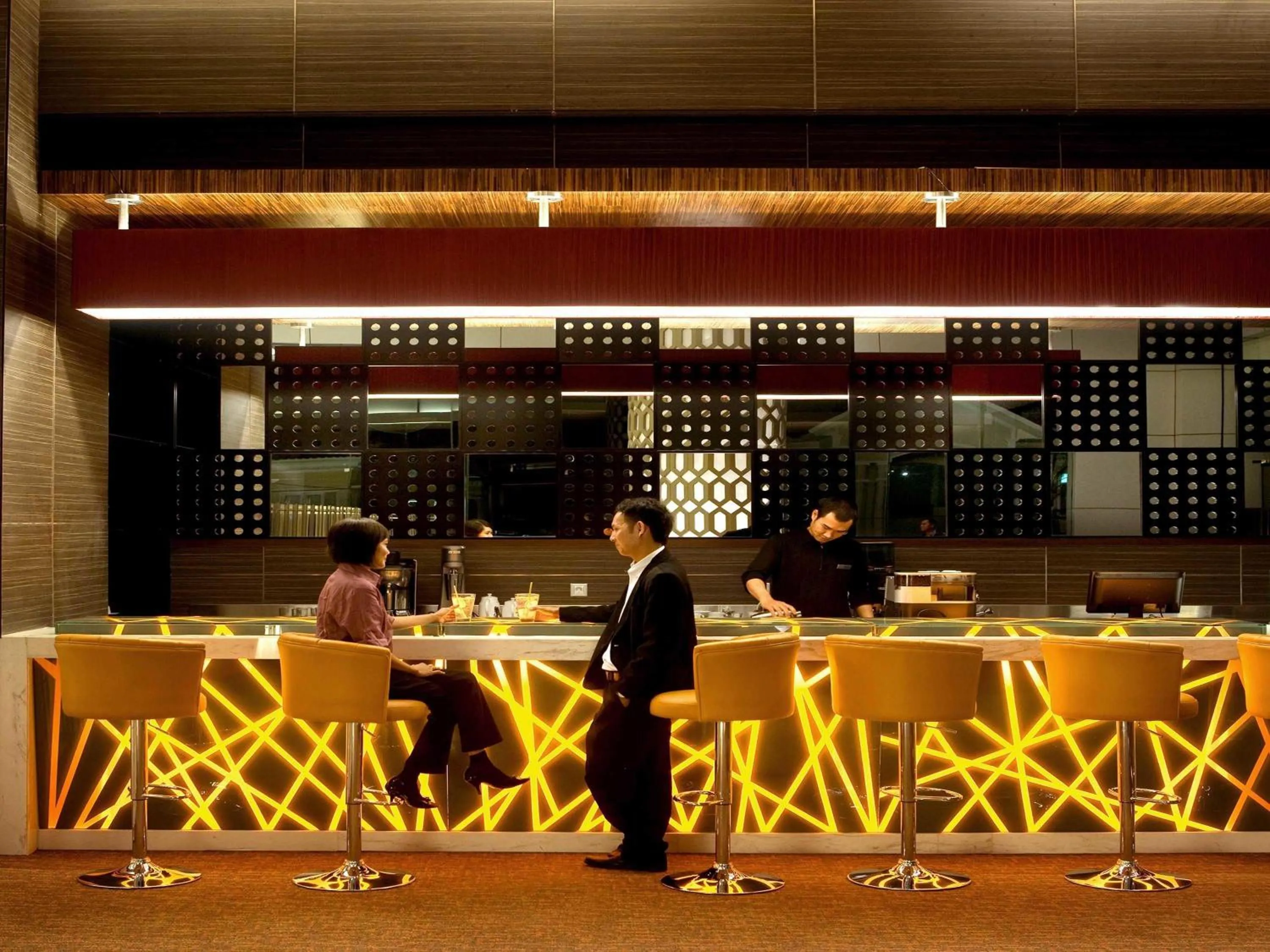 Restaurant/places to eat in Novotel Bangka Hotel & Convention Center