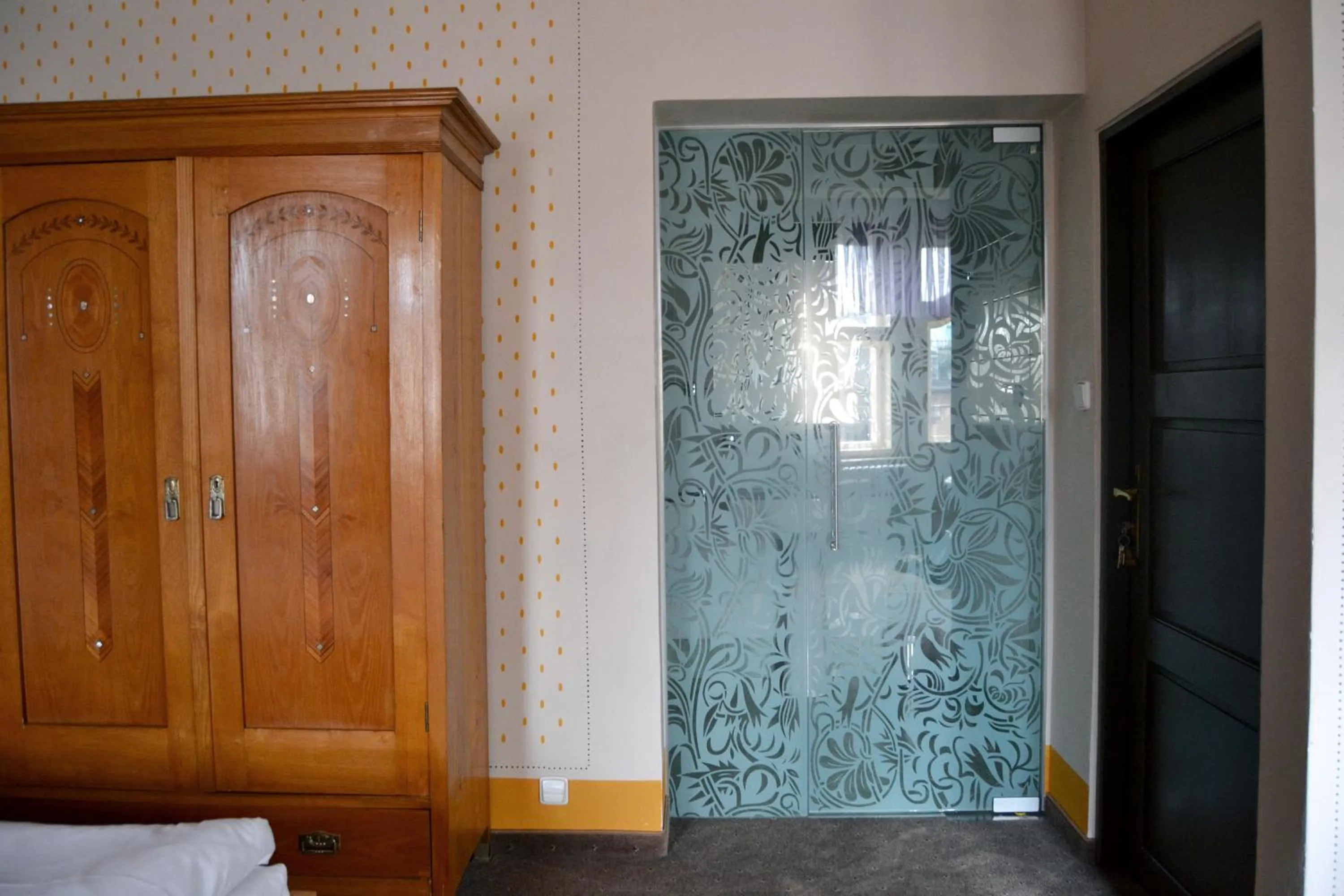 wardrobe in Hotel Praha Liberec