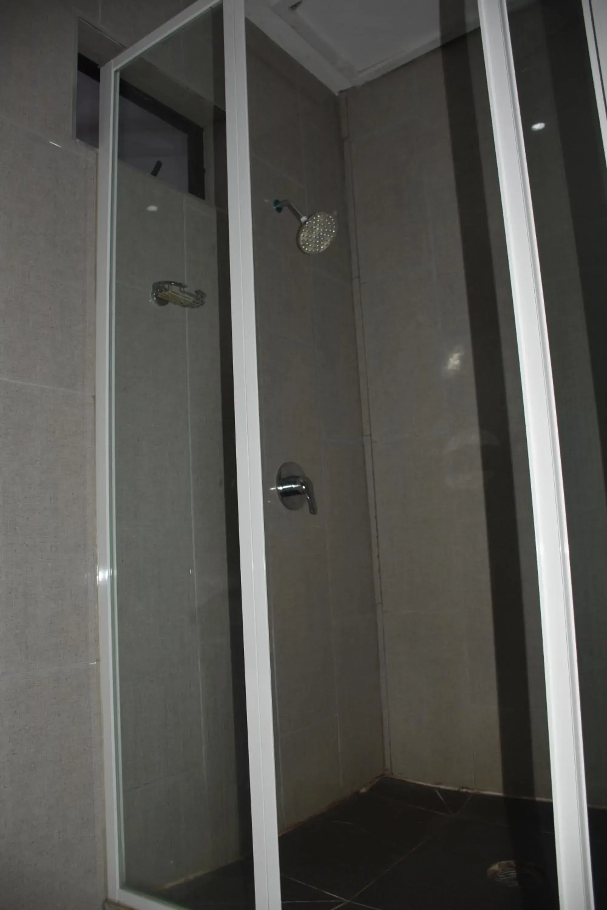 Shower in Best View Apartments Shower in Best View Apartments