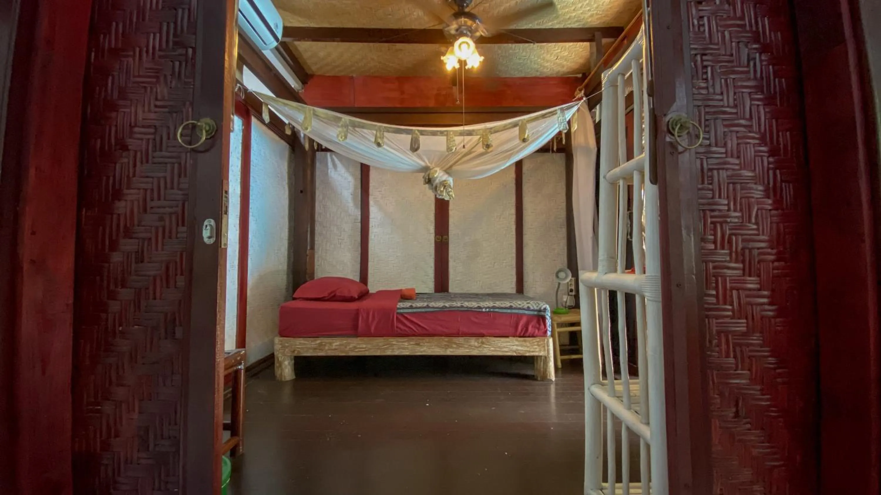 Bedroom, Bed in Serenity Eco Guesthouse - CHSE certified