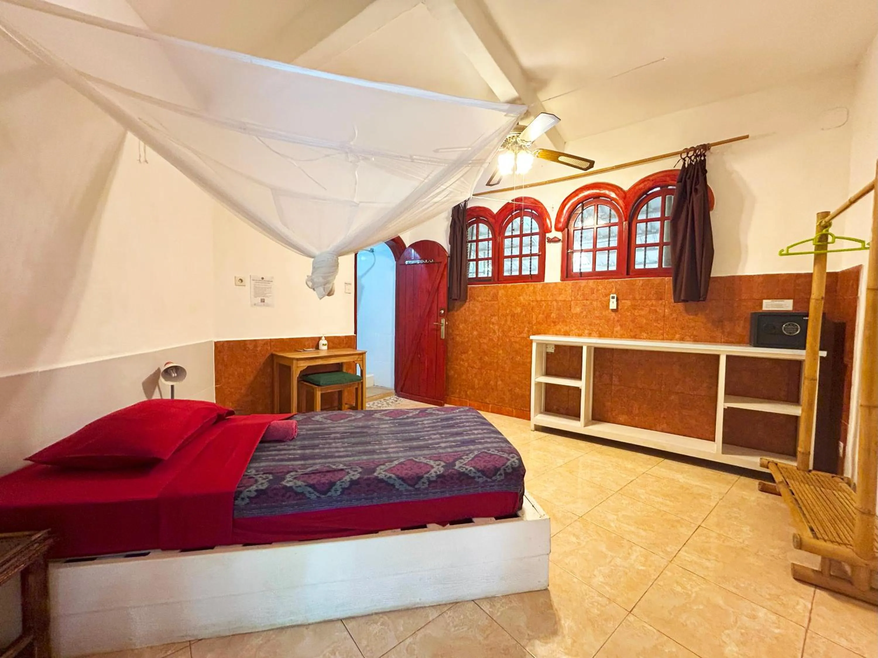 Bedroom, Bed in Serenity Eco Guesthouse - CHSE certified