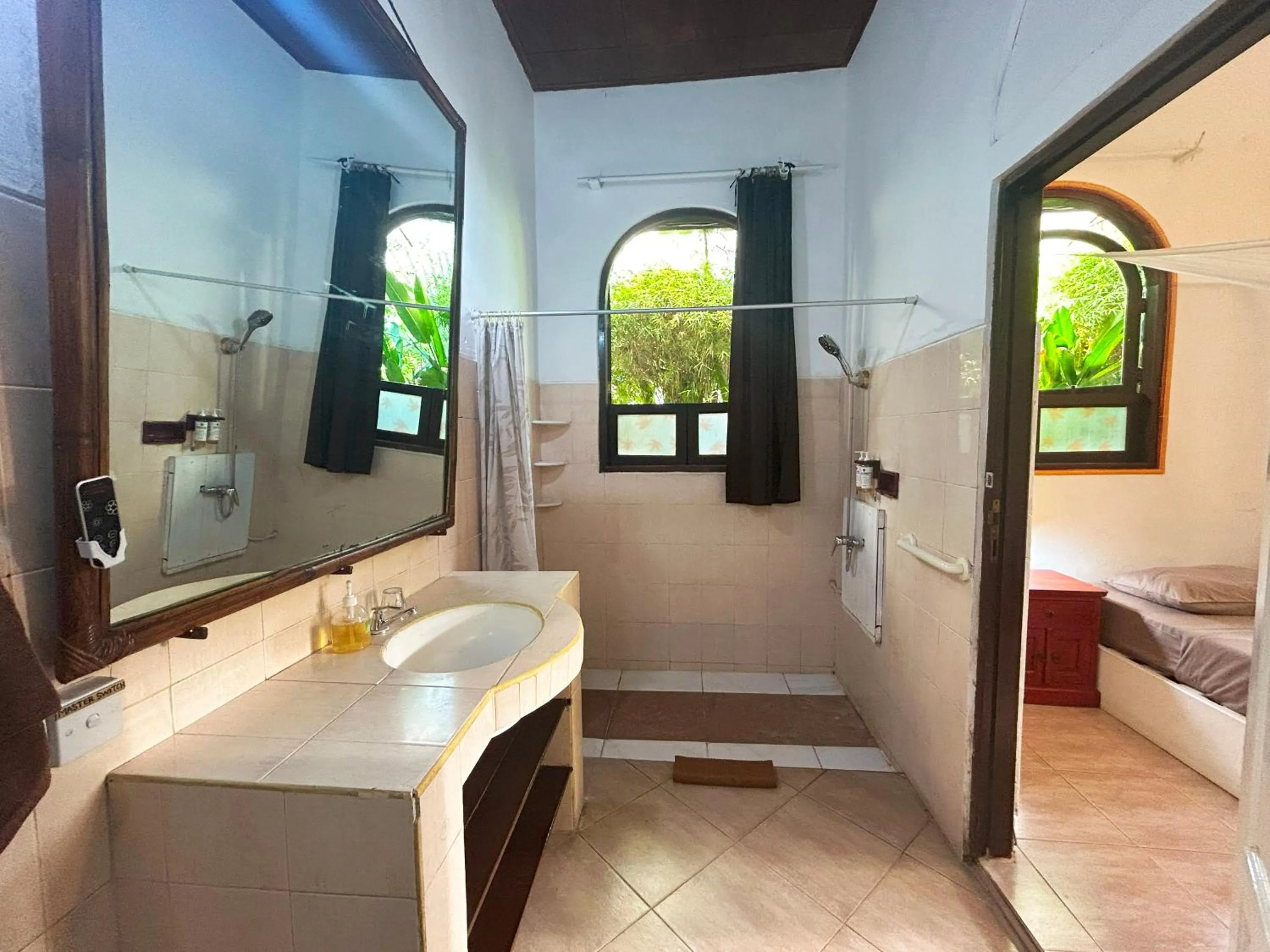 Bathroom, Bed in Serenity Eco Guesthouse - CHSE certified