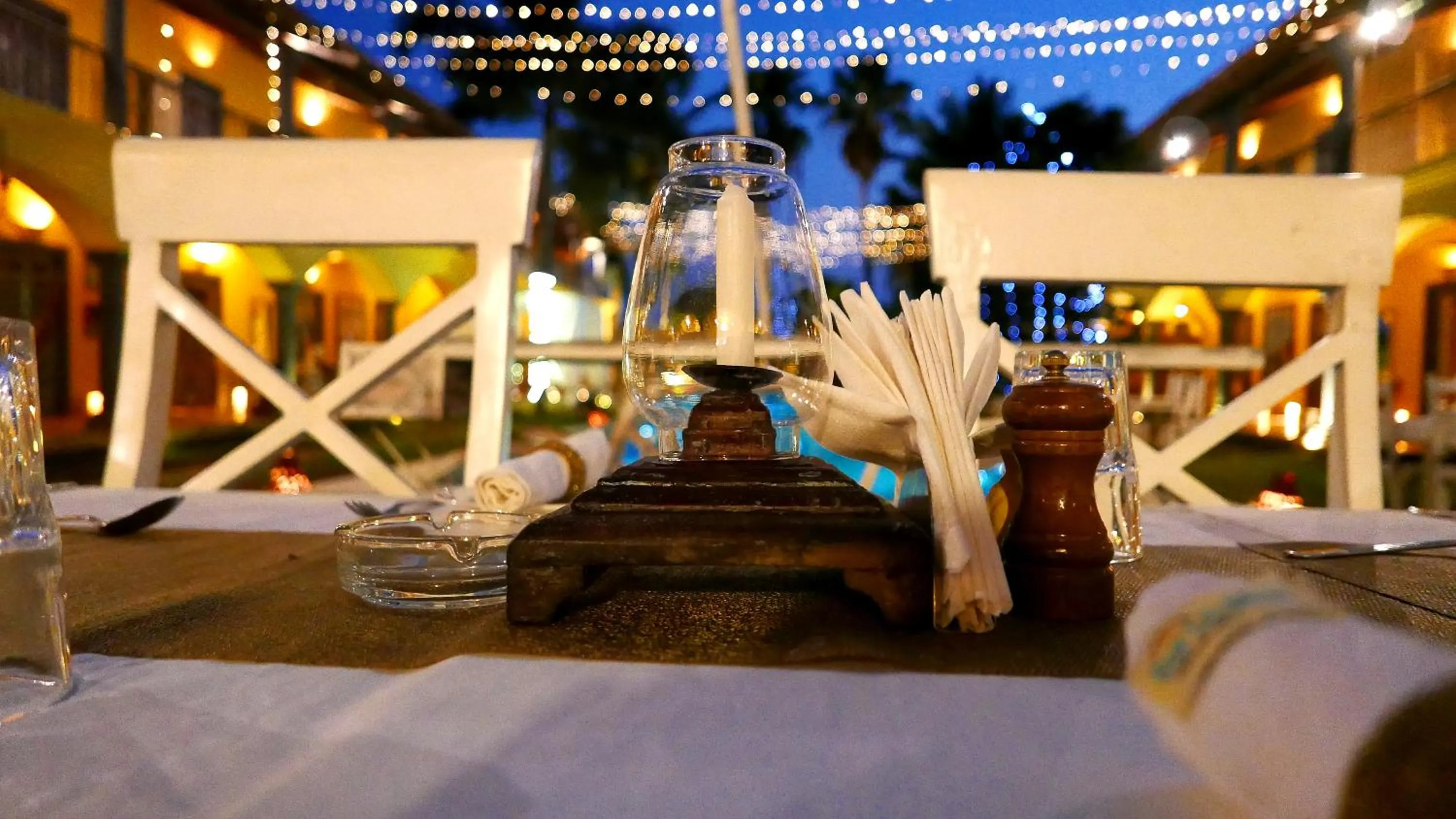 Restaurant/places to eat in Sur La Mer