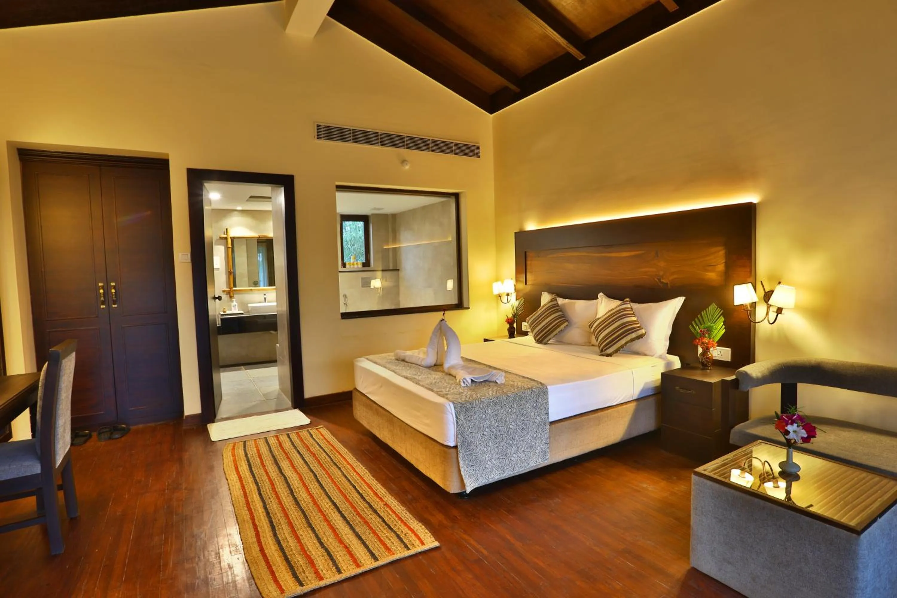 Bed in Jungle Villa Resort - Near Chitwan National Park