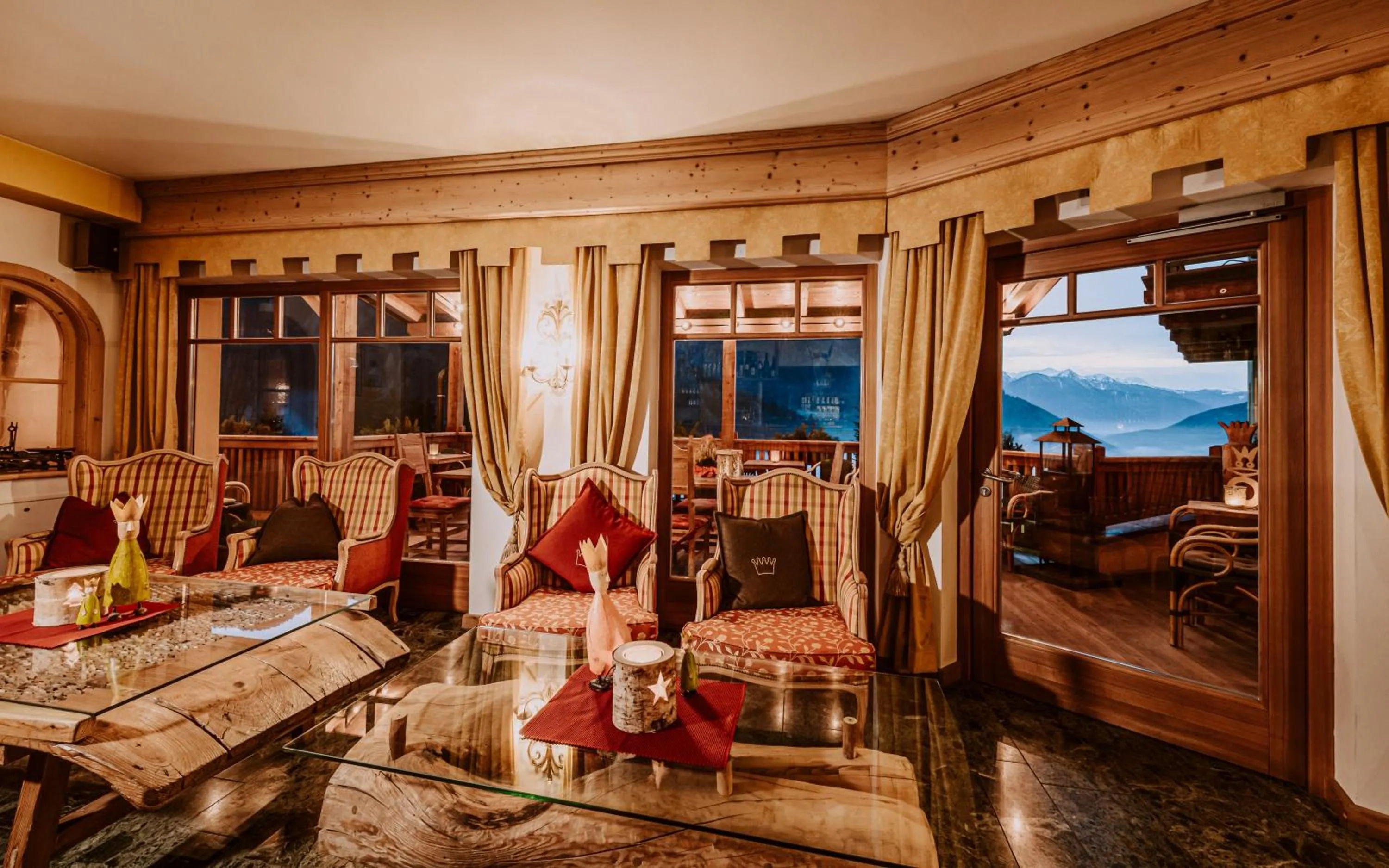 Lounge or bar in Hotel Bergschlössl