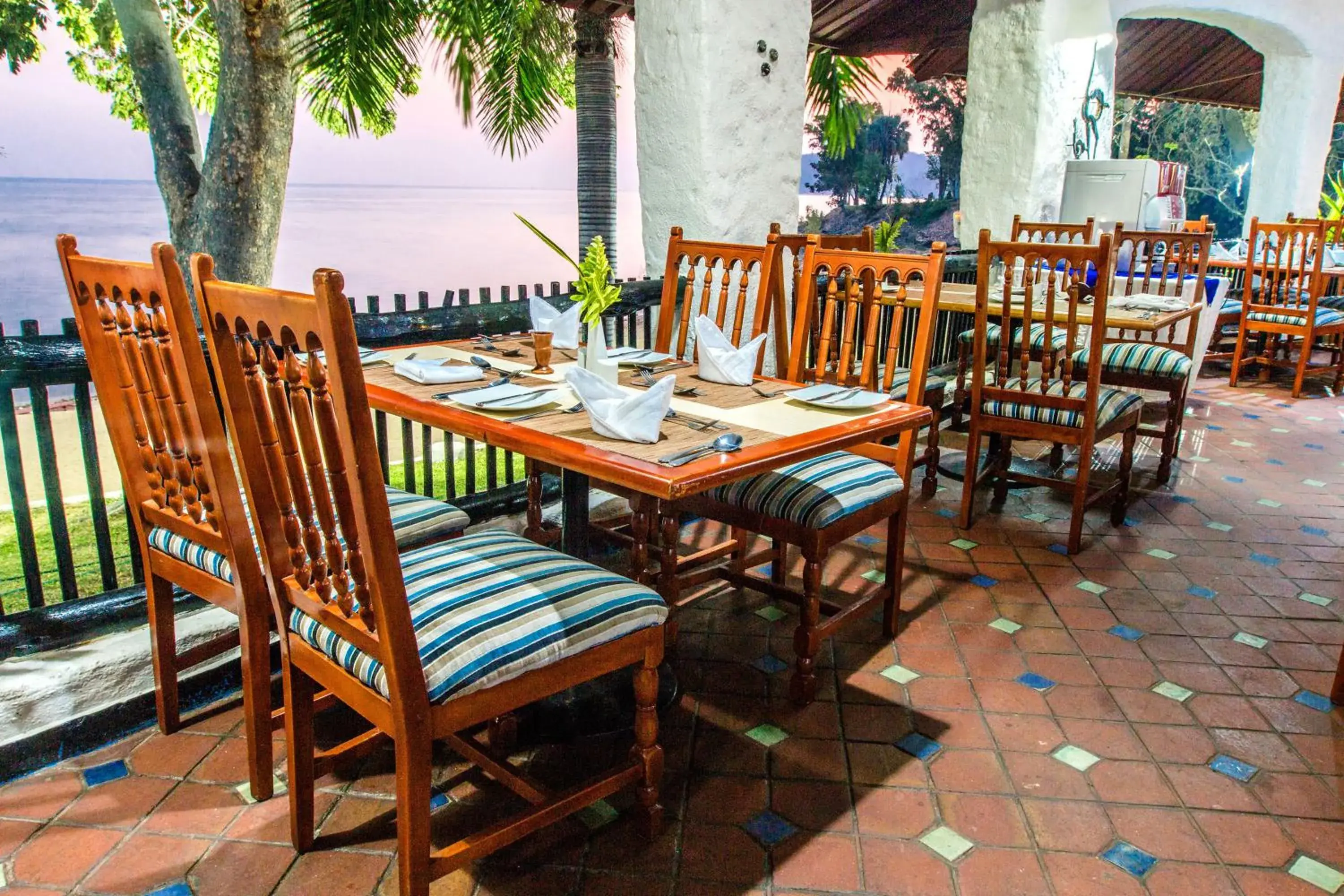 Restaurant/places to eat in Caribbea Bay Resort Restaurant/places to eat in Caribbea Bay Resort