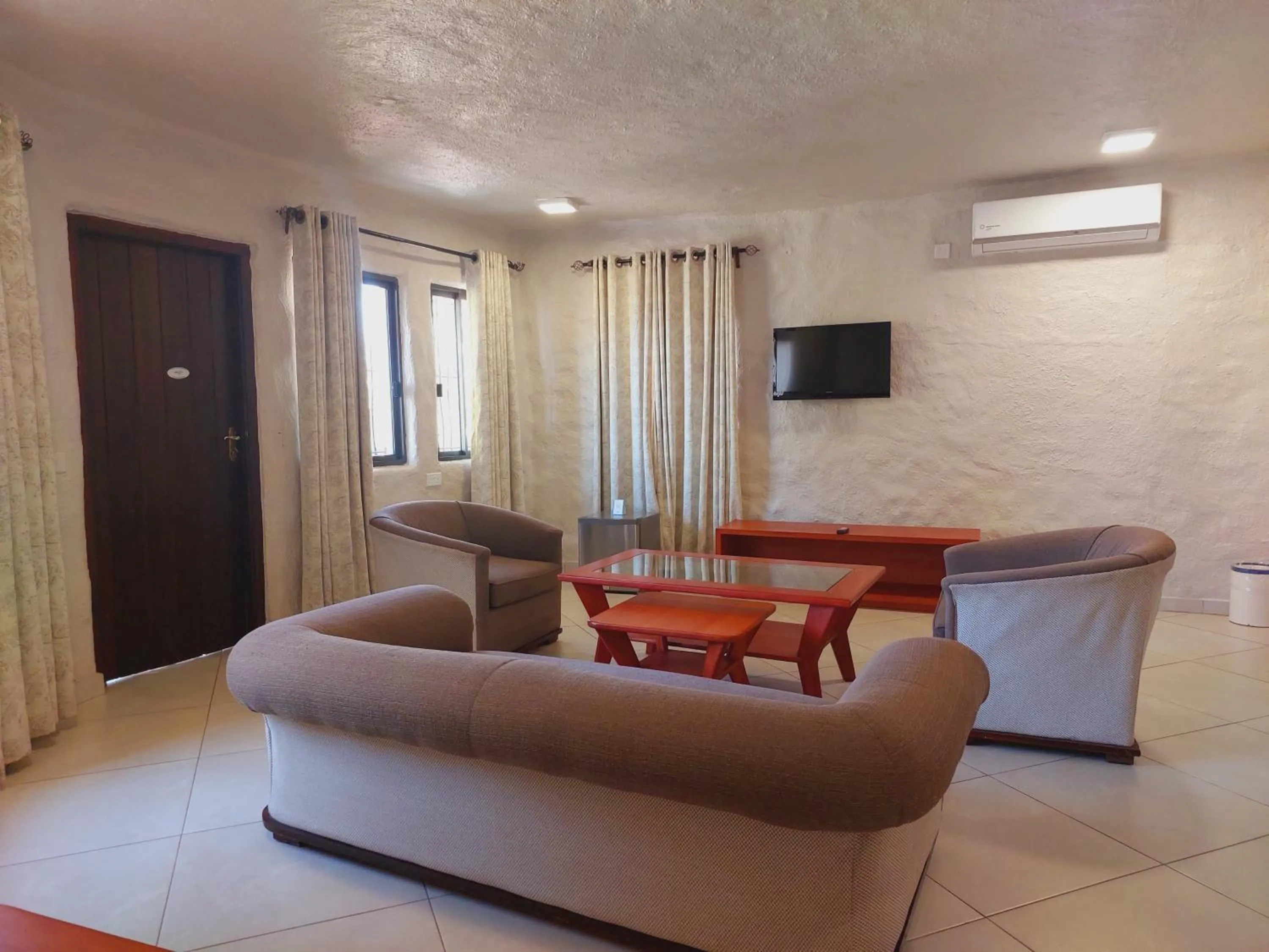 Living room in Caribbea Bay Resort
