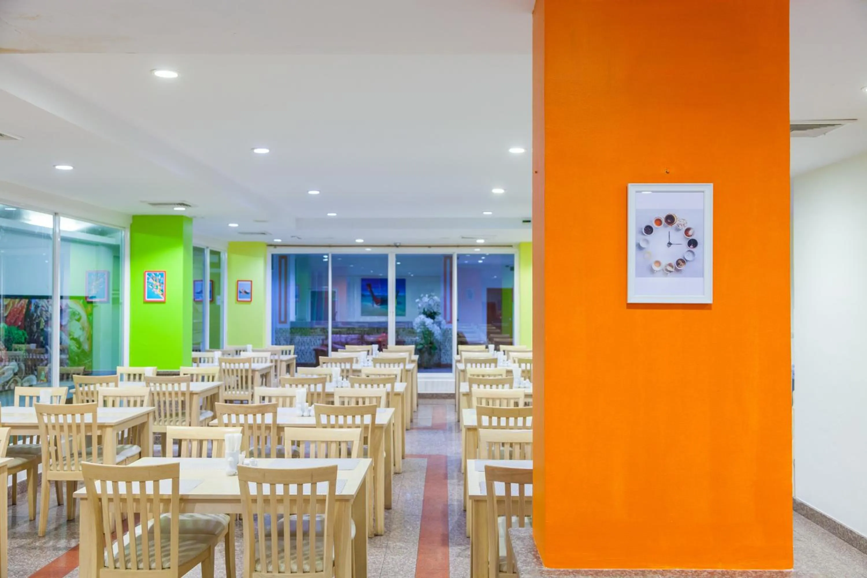 Breakfast in Baumancasa Beach Resort