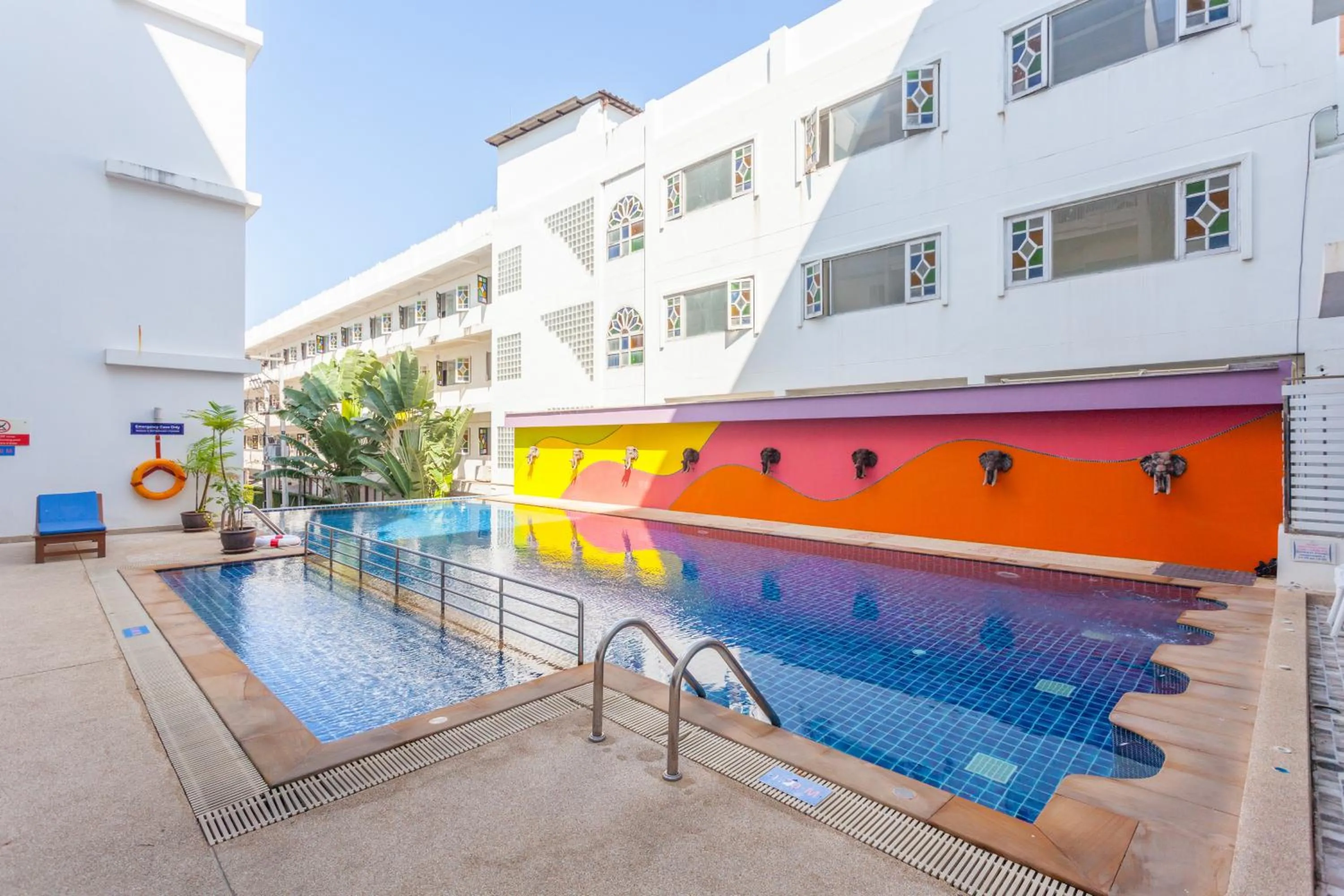 Swimming pool in Baumancasa Beach Resort