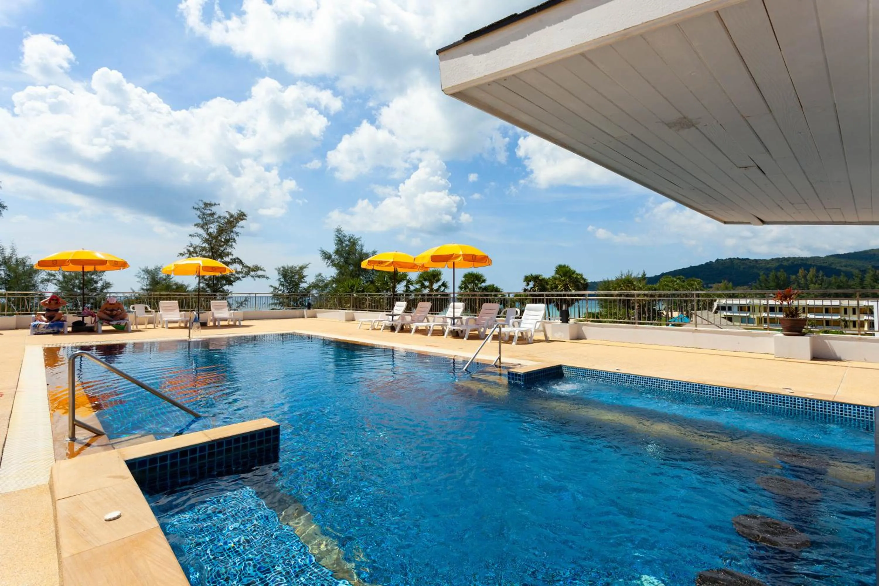 Swimming pool in Baumancasa Beach Resort