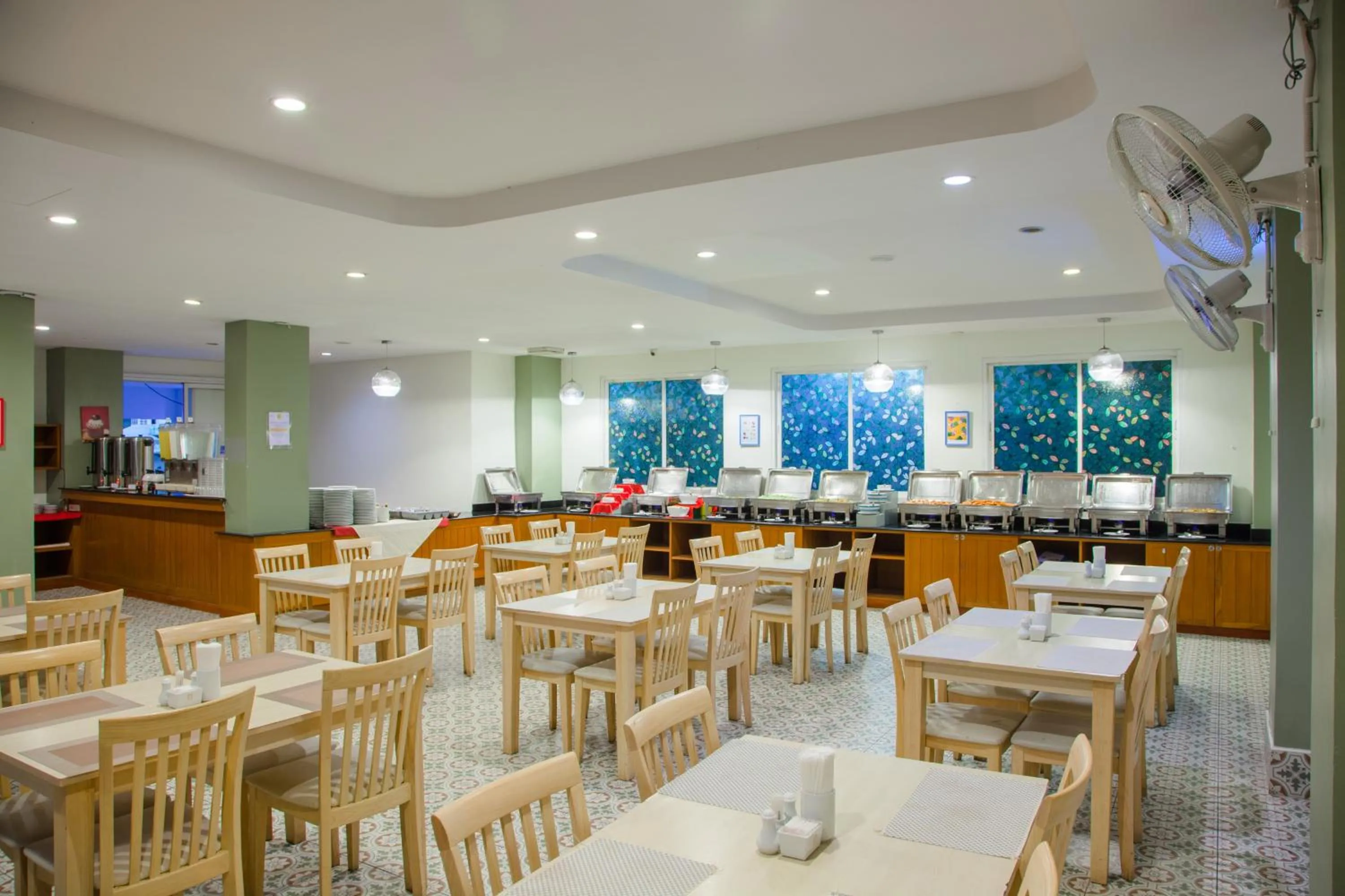 Breakfast in Baumancasa Beach Resort