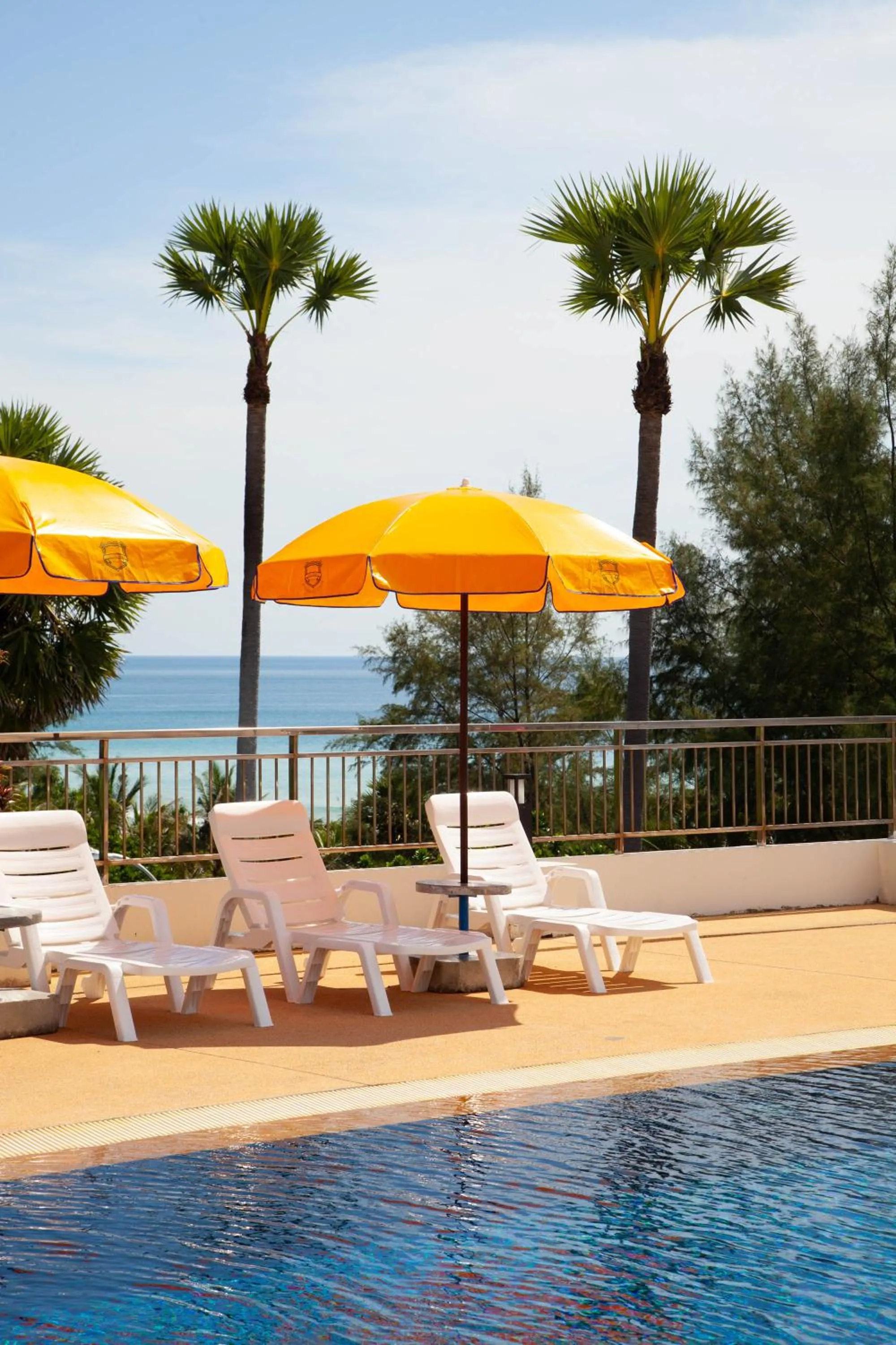 Swimming pool in Baumancasa Beach Resort