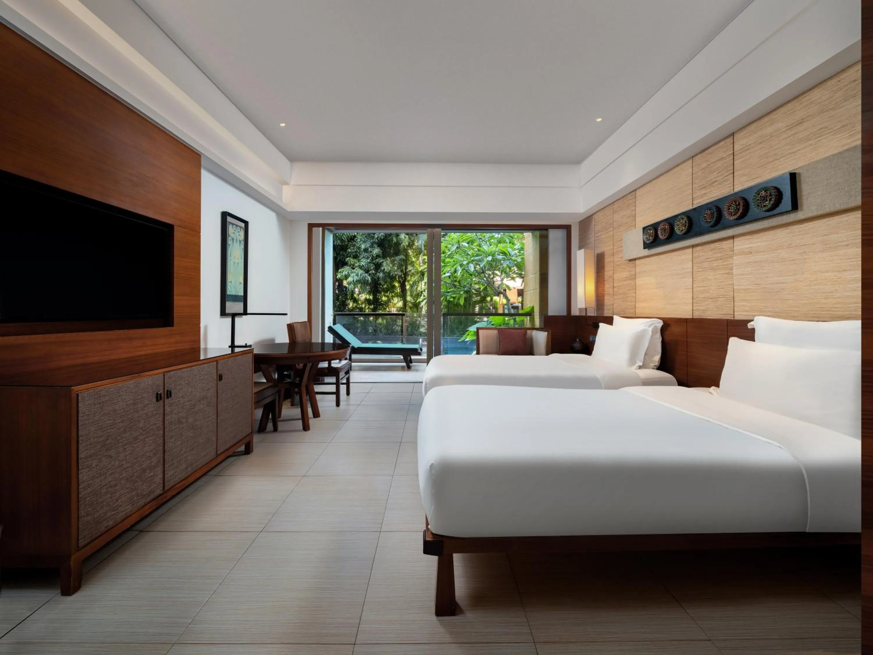 Bedroom, Bed in Pullman Oceanview Sanya Bay Resort & Spa