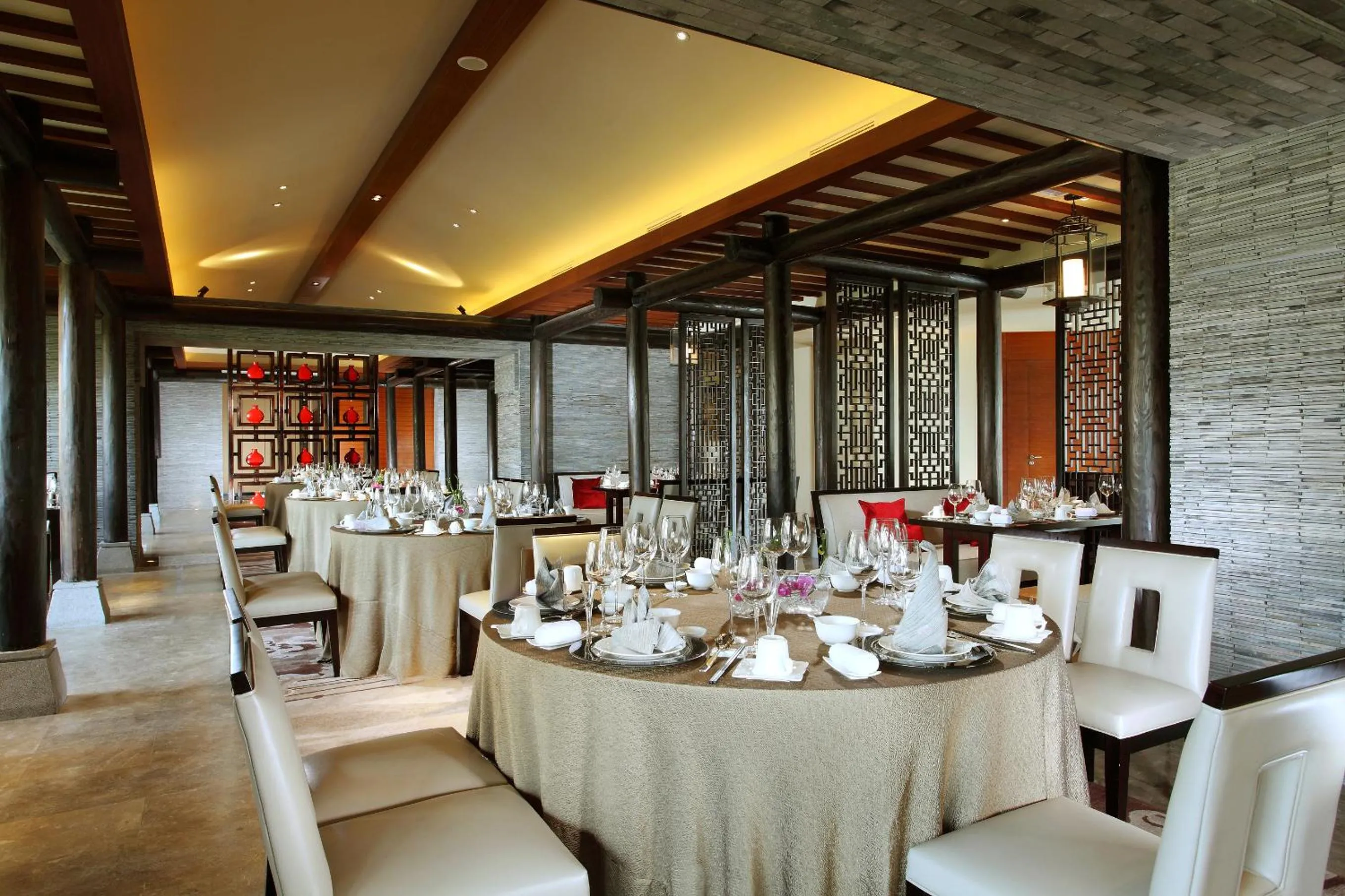 Restaurant/places to eat in Pullman Oceanview Sanya Bay Resort & Spa