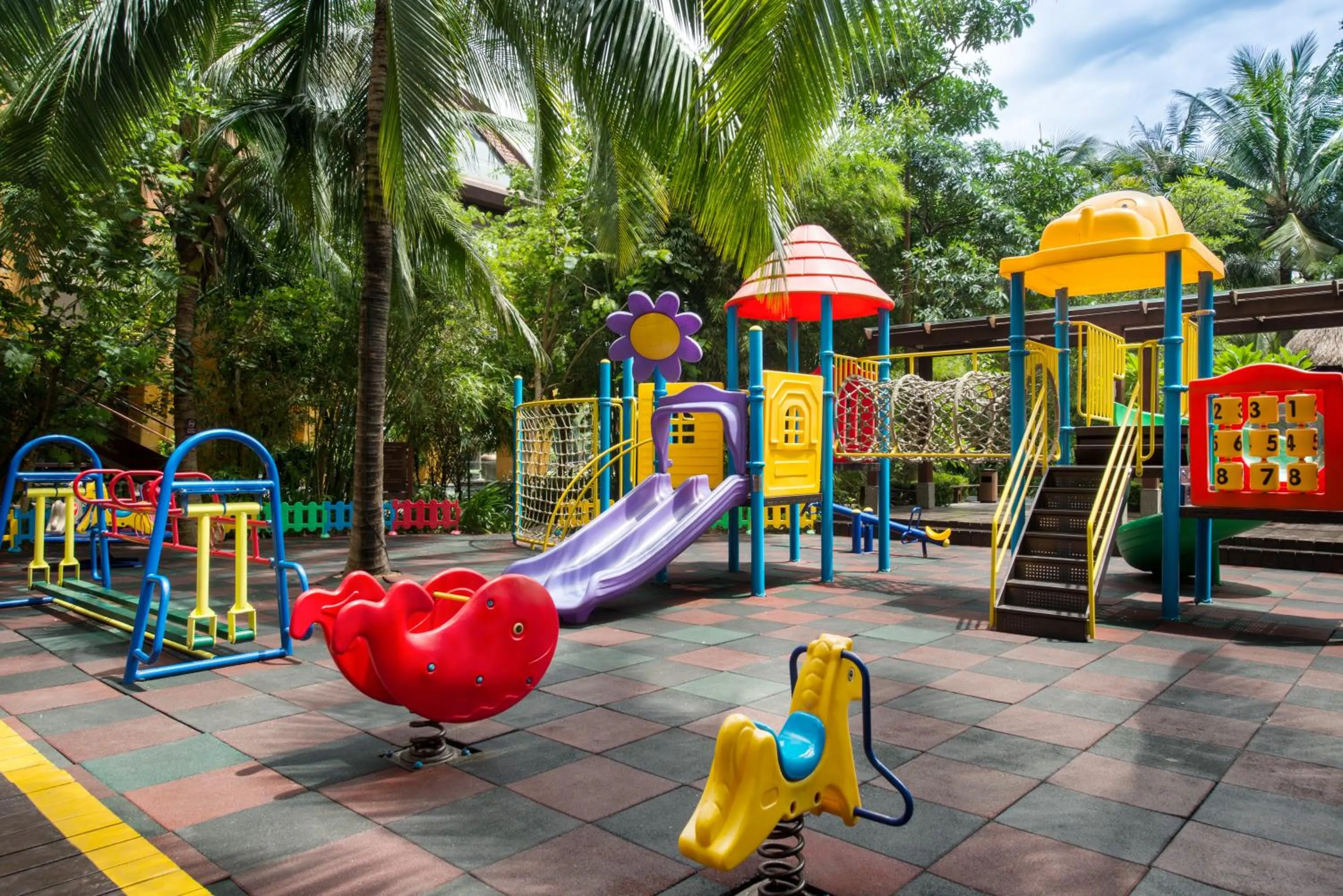 Children play ground in Pullman Oceanview Sanya Bay Resort & Spa