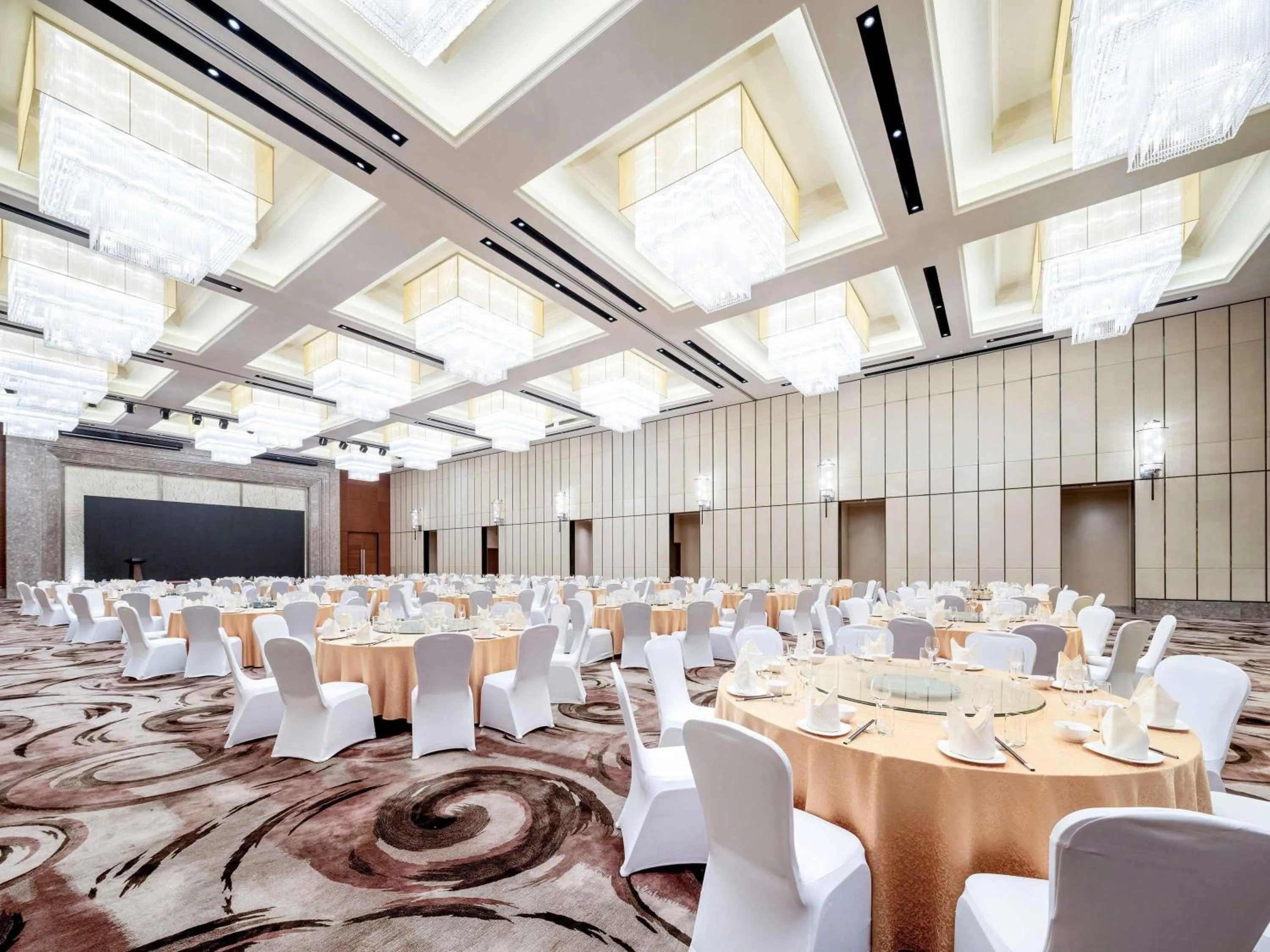Meeting/conference room in Pullman Oceanview Sanya Bay Resort & Spa