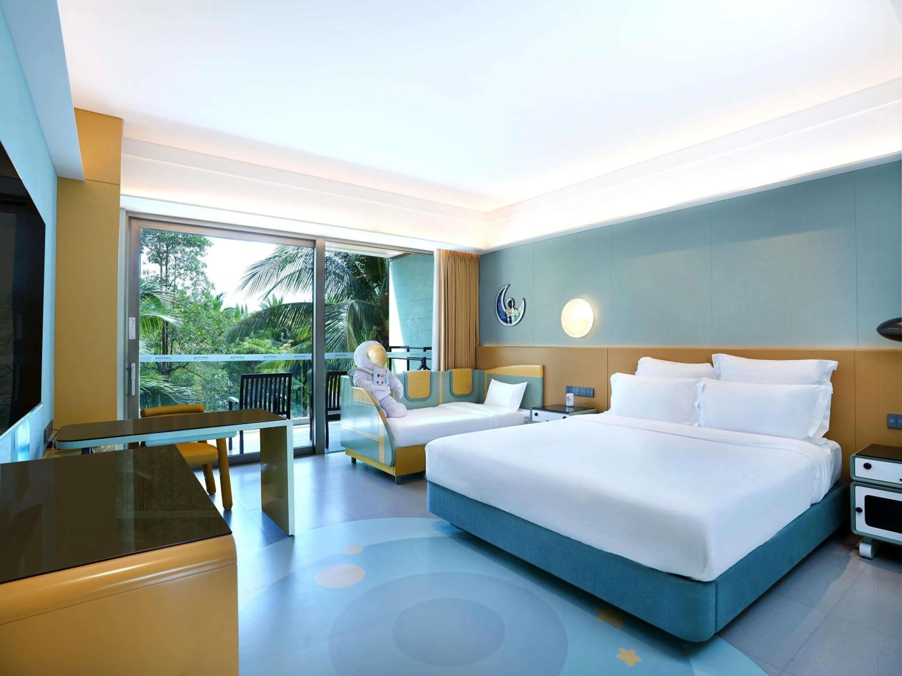 Bedroom, Bed in Pullman Oceanview Sanya Bay Resort & Spa