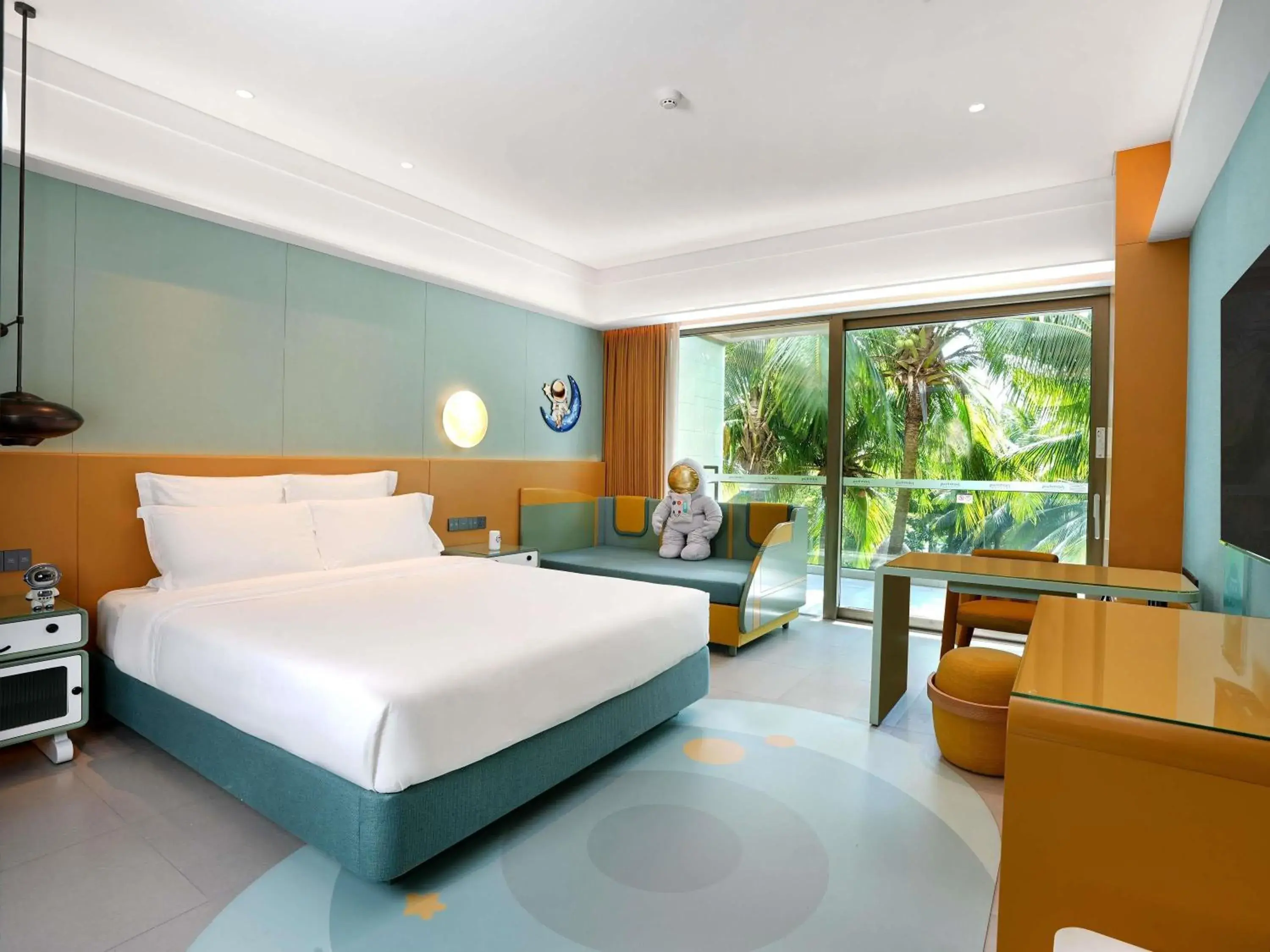 Bedroom, Bed in Pullman Oceanview Sanya Bay Resort & Spa Bedroom, Bed in Pullman Oceanview Sanya Bay Resort & Spa
