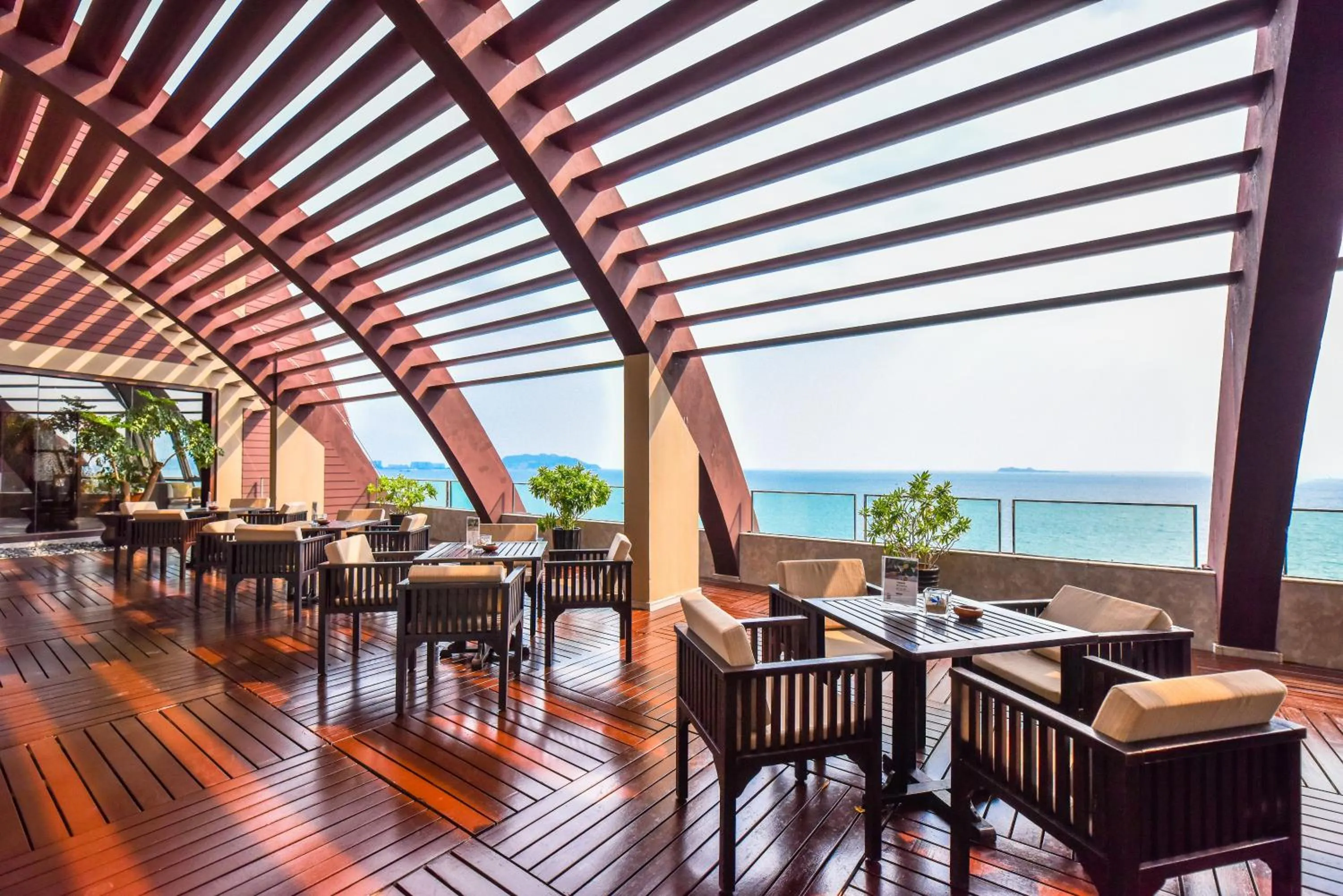 Restaurant/places to eat in Pullman Oceanview Sanya Bay Resort & Spa