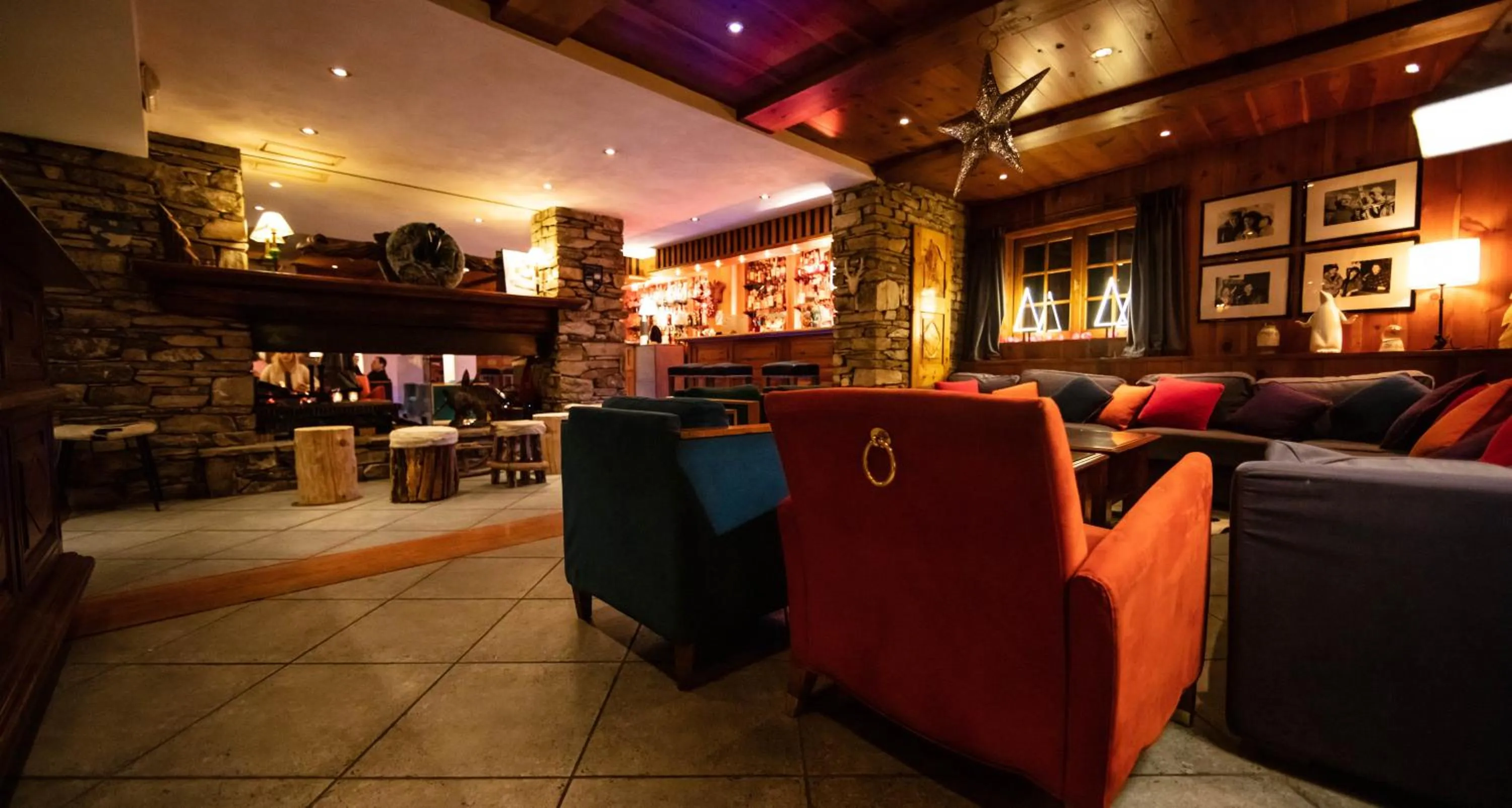 Lounge or bar in La Savoyarde
