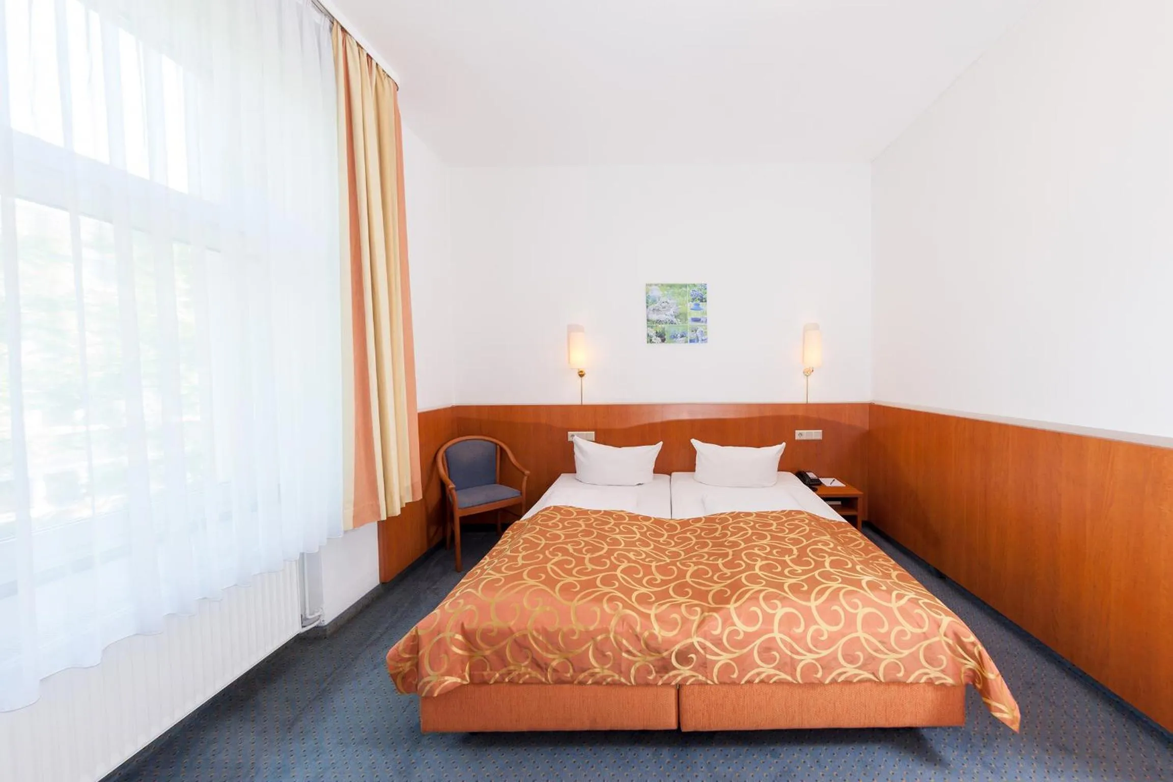 Photo of the whole room, Bed in Trip Inn Hotel Schumann