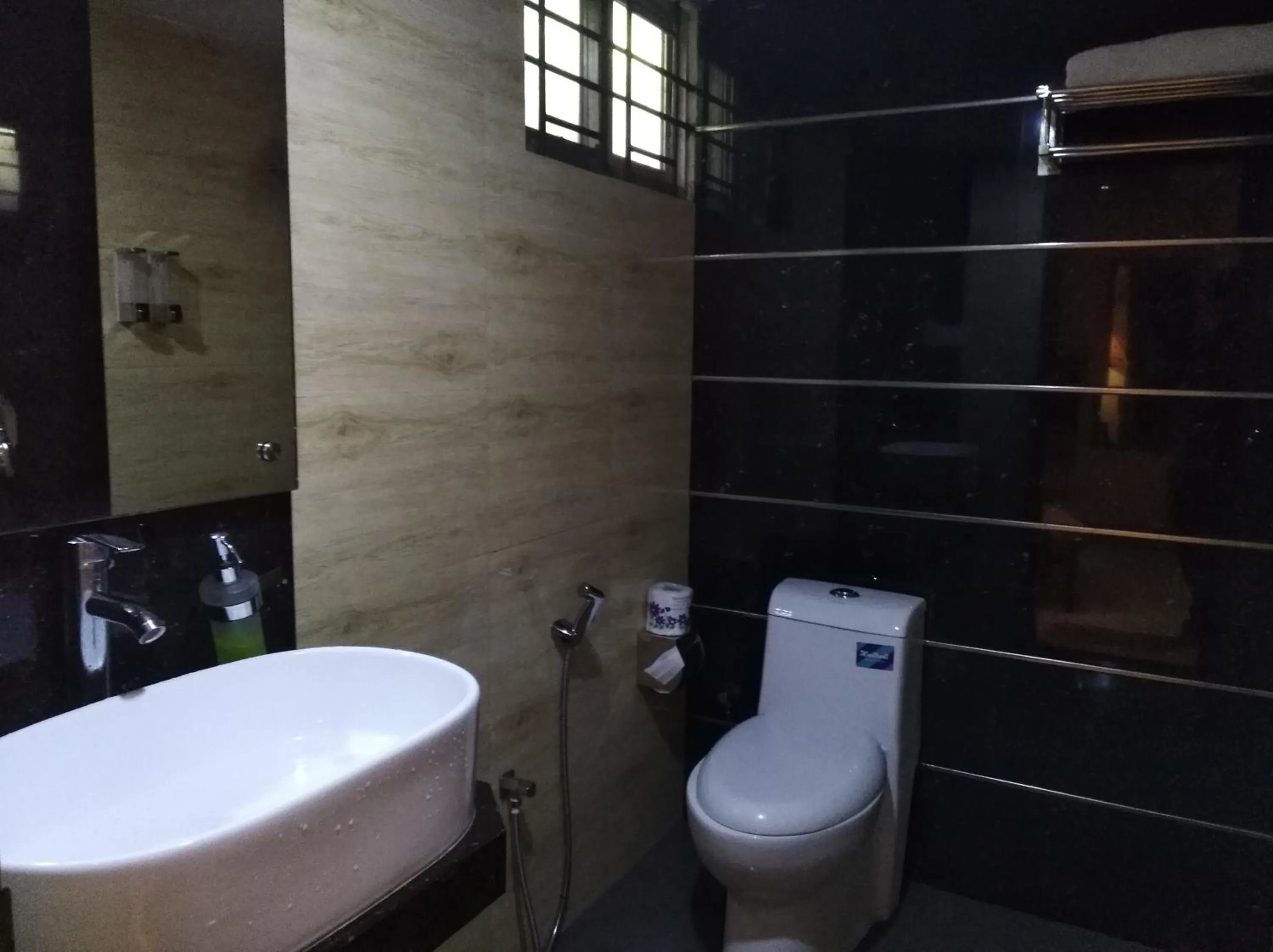 Bottomhill Palace Hotel