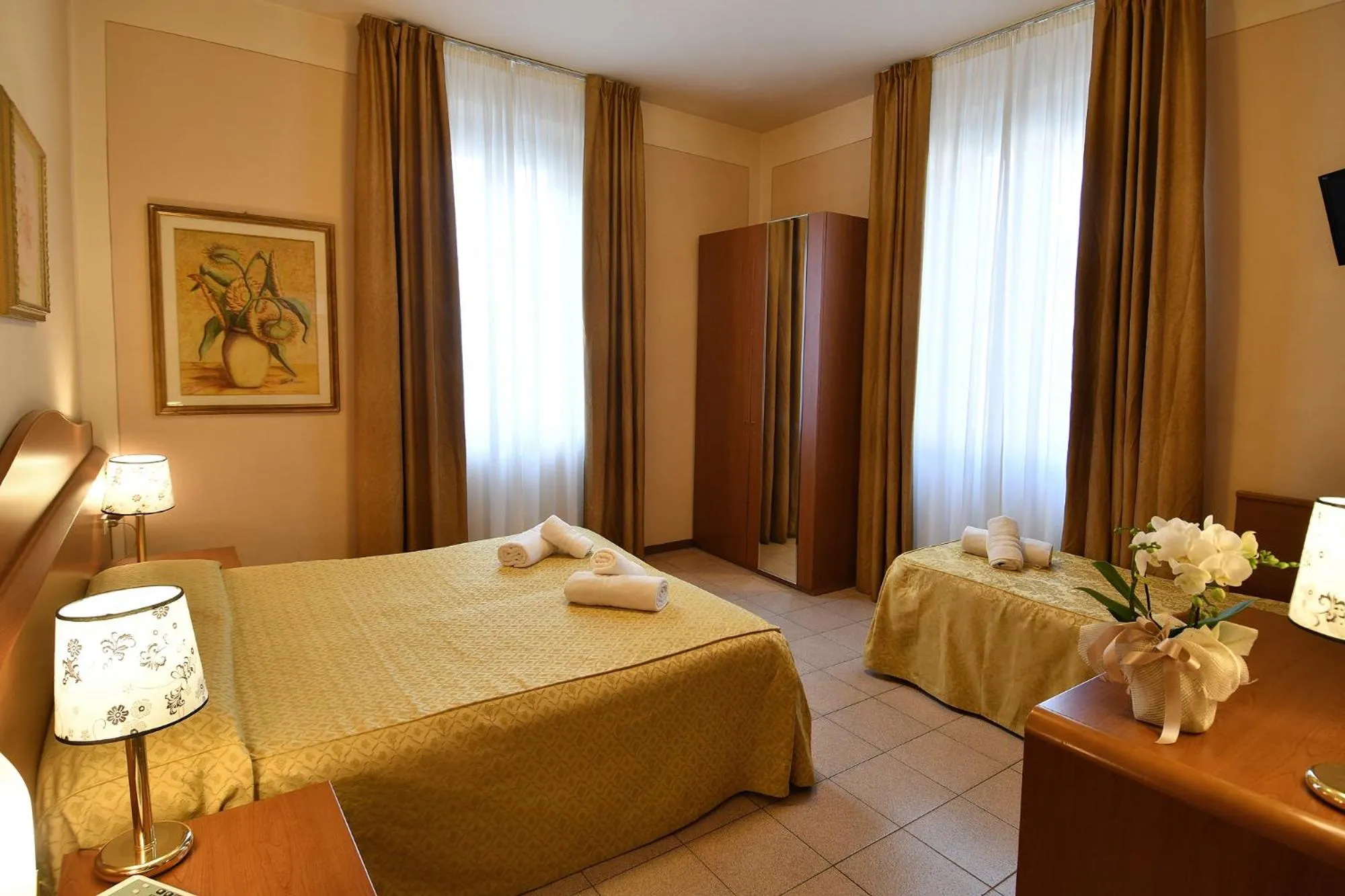 Bed in Hotel Innocenti