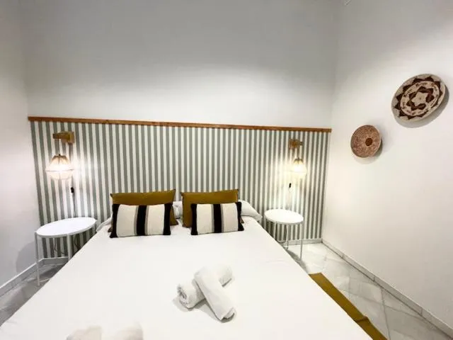 Photo of the whole room, Bed in New Samay Hostel