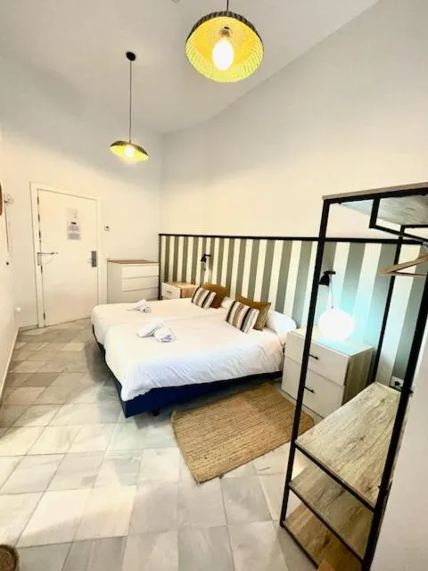 Photo of the whole room, Bed in New Samay Hostel