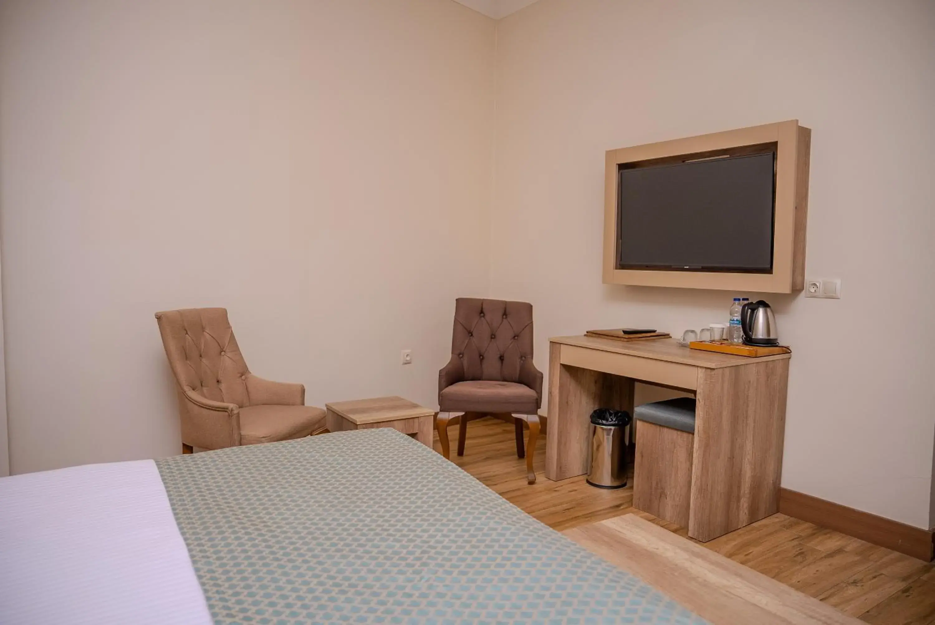 Bedroom, Bed in Mari Suites Hotel Bedroom, Bed in Mari Suites Hotel