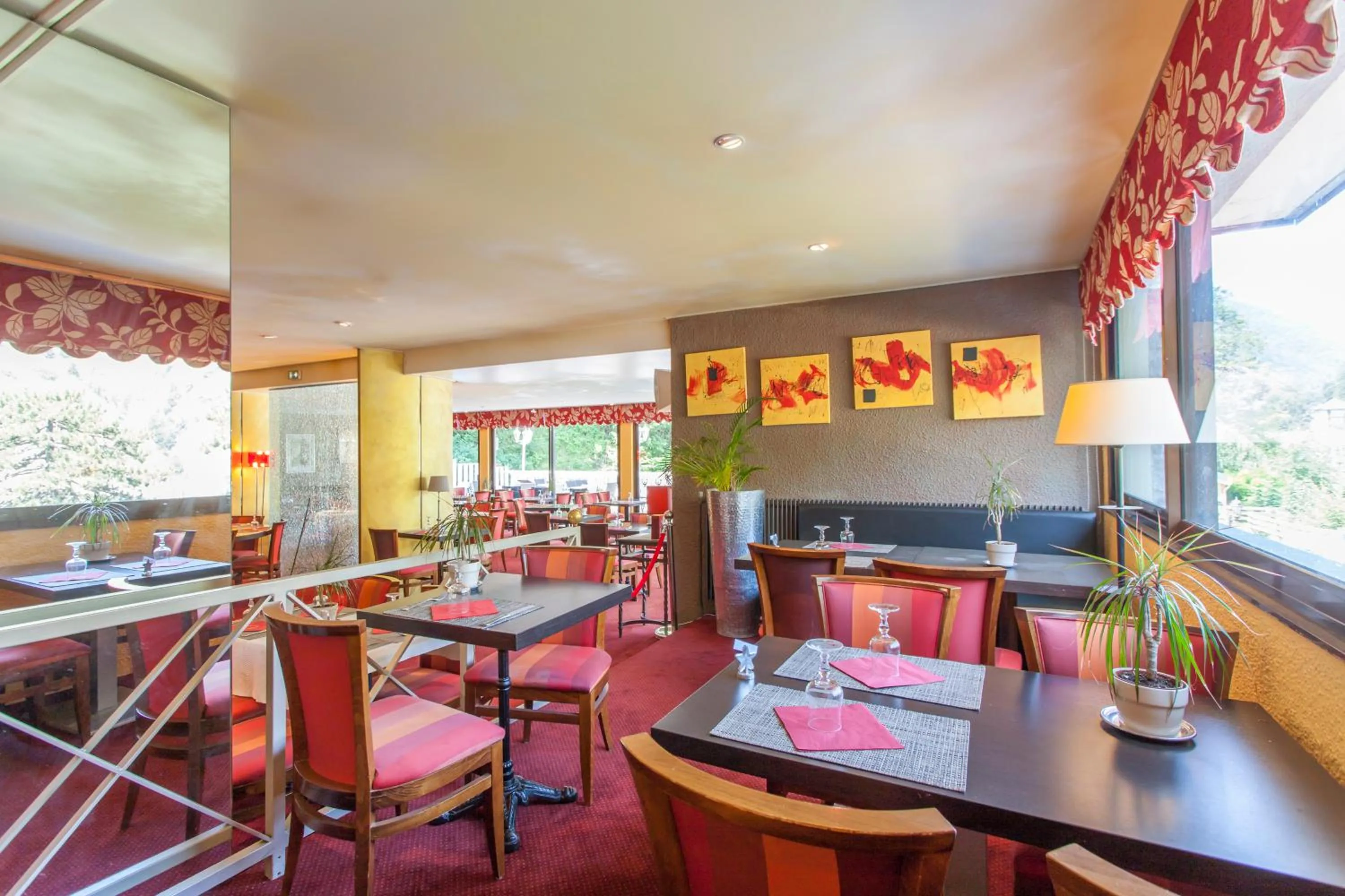 Restaurant/places to eat in Le Verseau