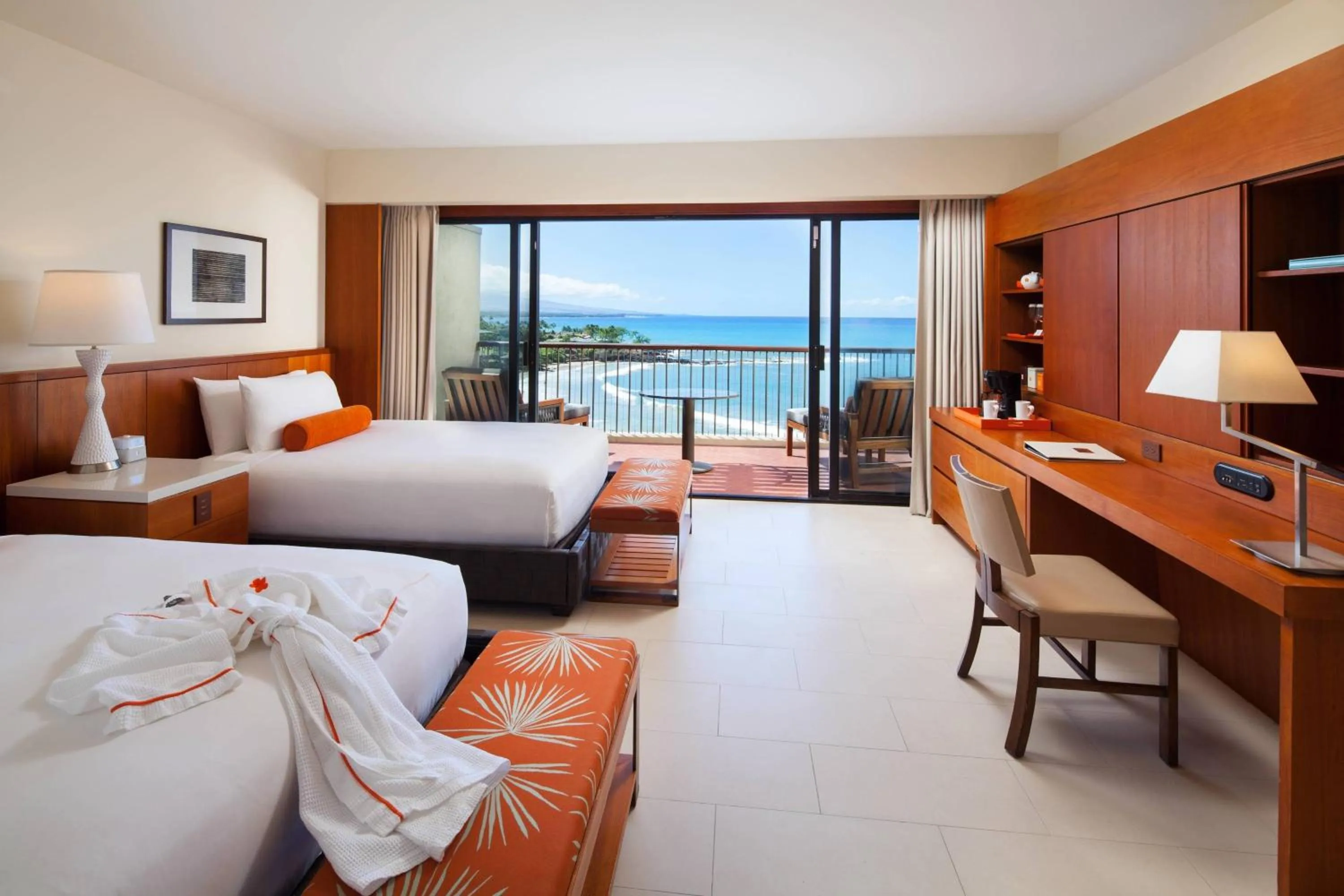 Photo of the whole room, Bed in Mauna Kea Beach Hotel, Autograph Collection