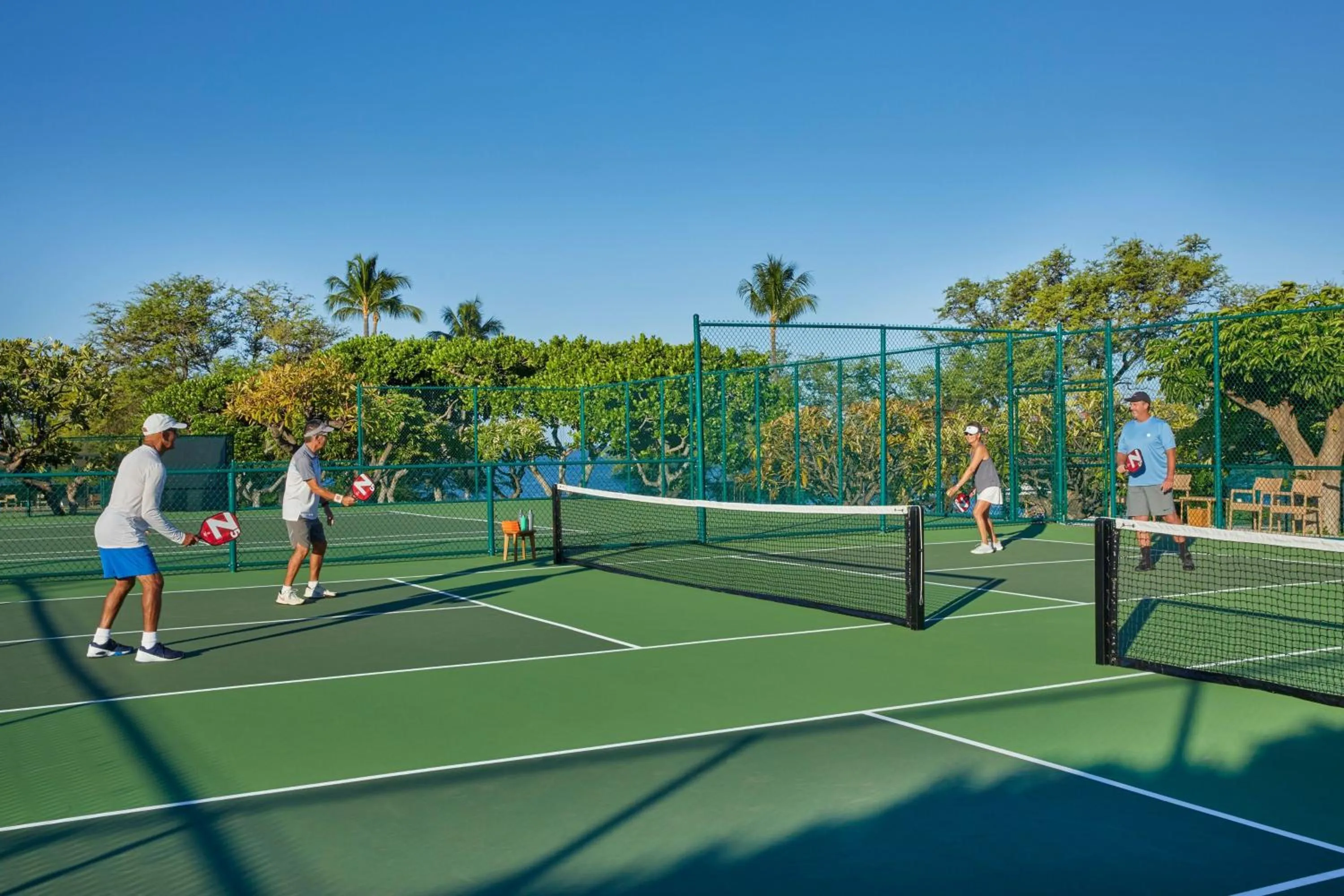Tennis court in Mauna Kea Beach Hotel, Autograph Collection