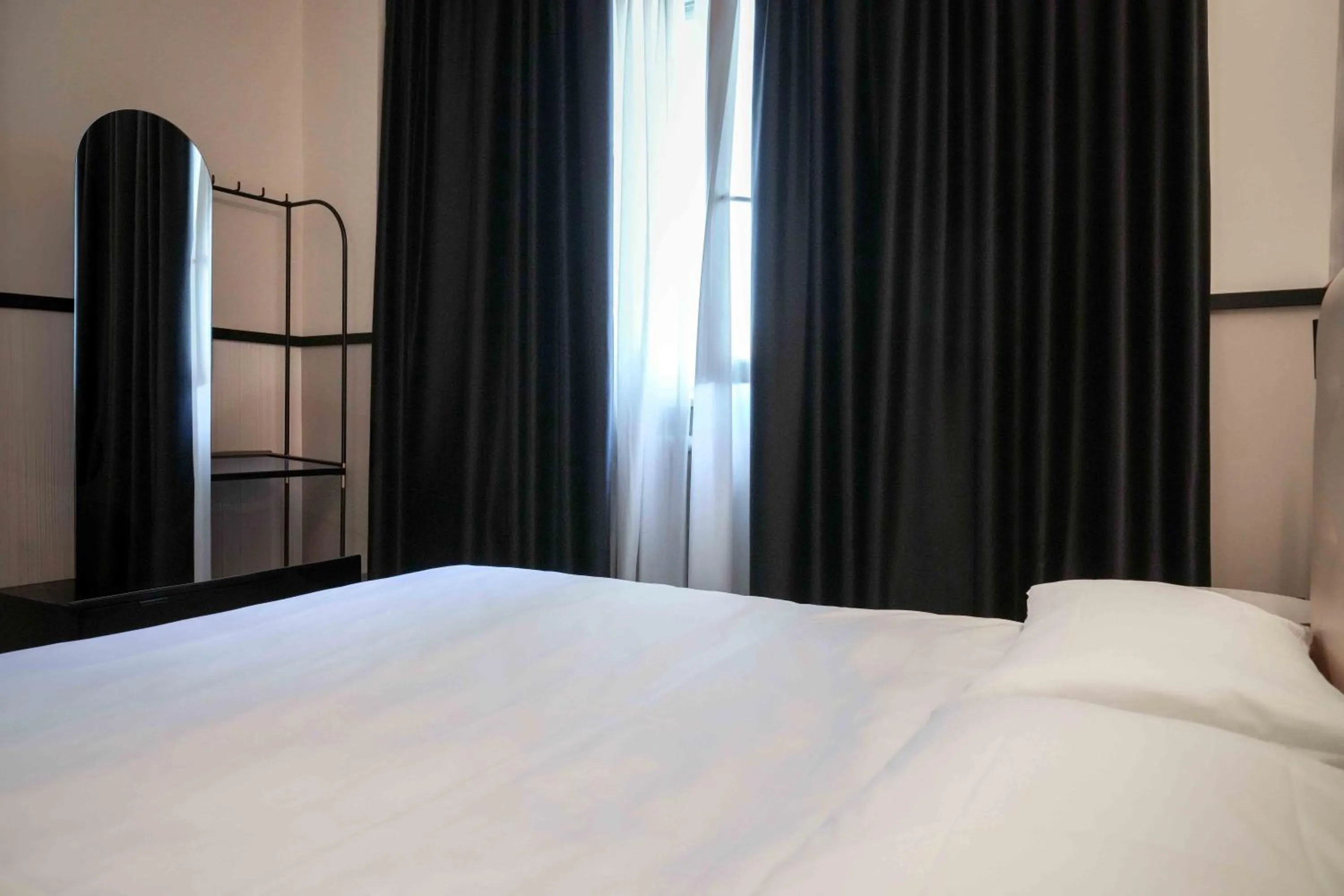 Bedroom, Bed in Hotel Universo