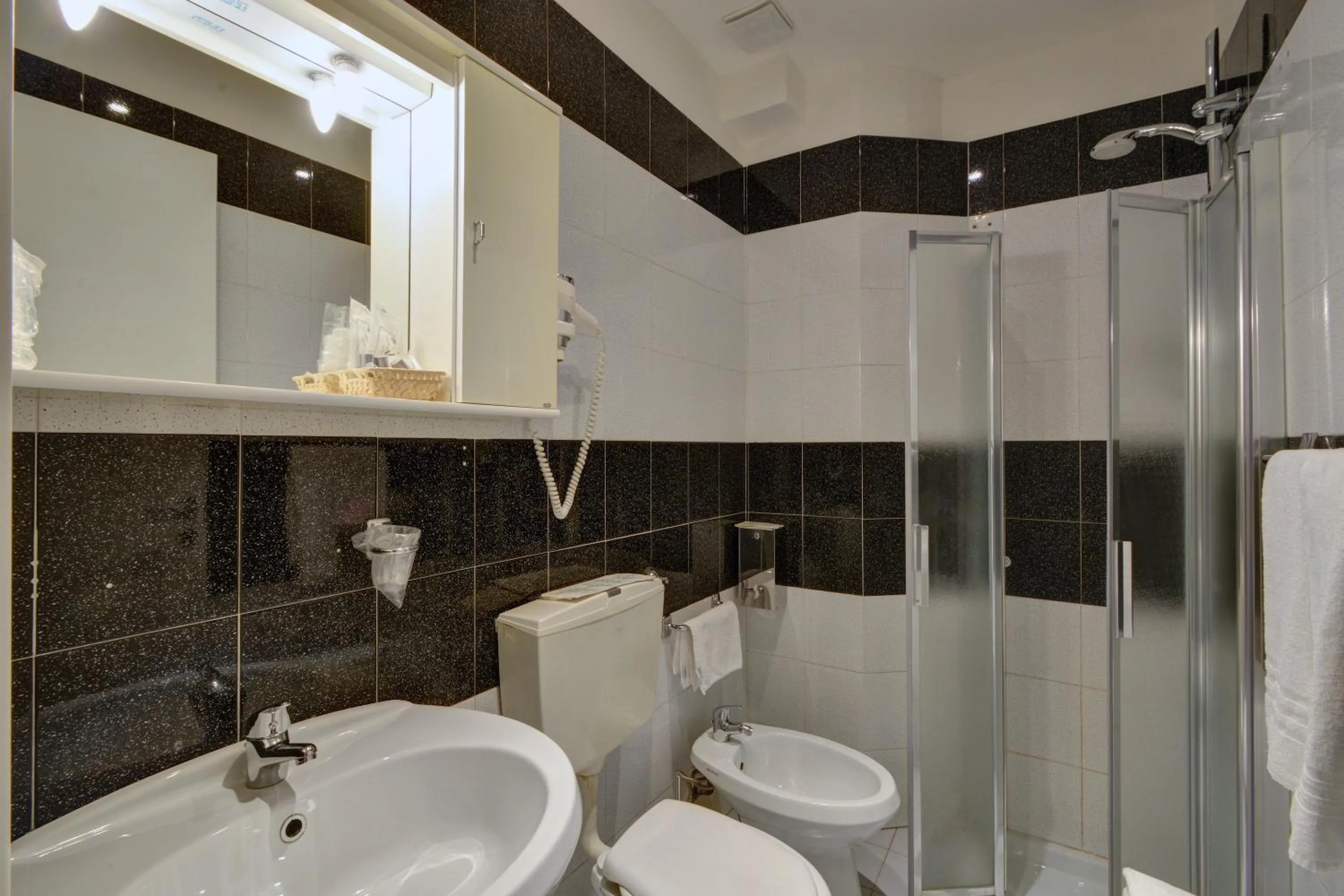 Bathroom in Hotel Universo