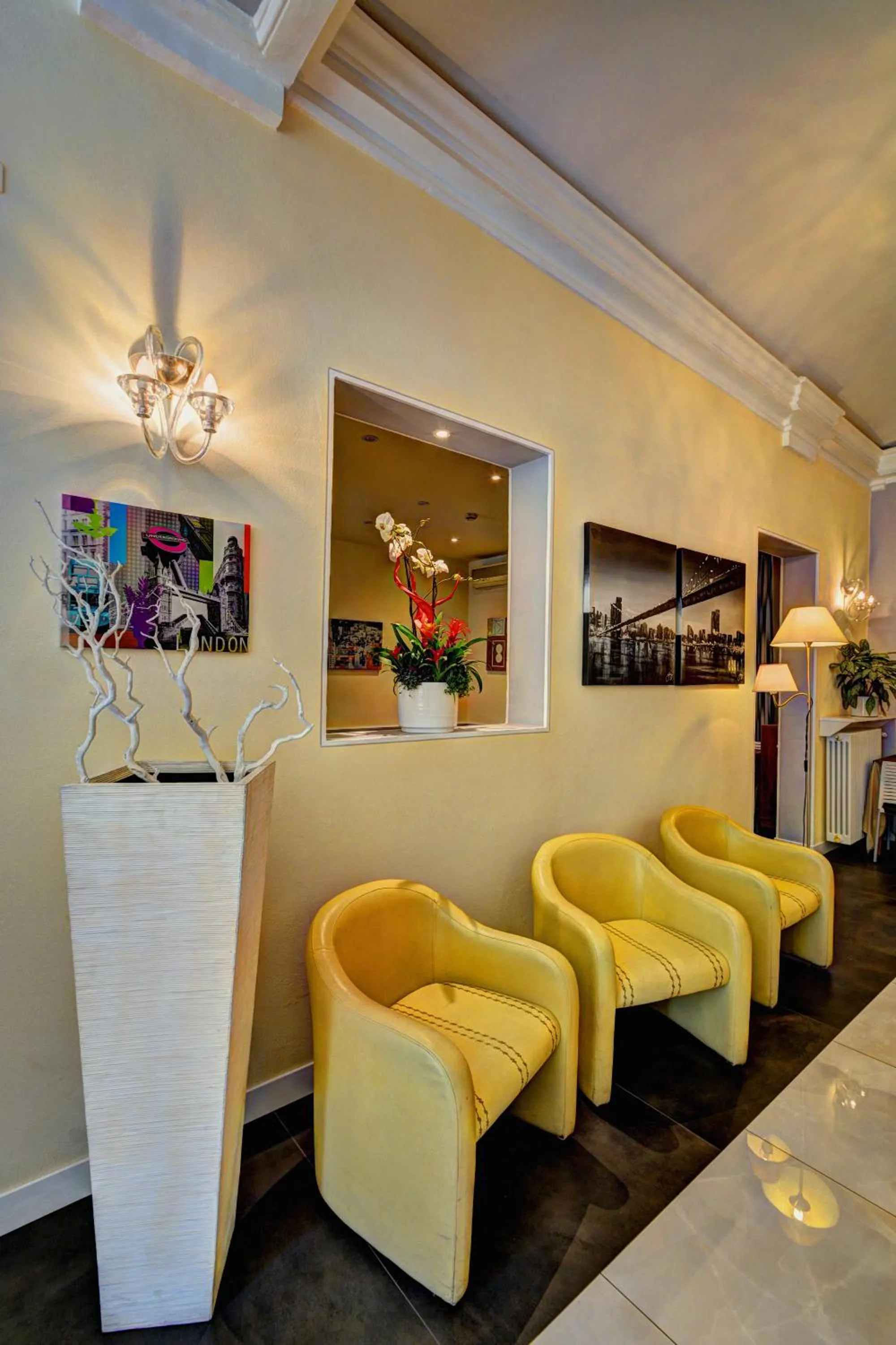 Communal lounge/ TV room in Hotel Universo