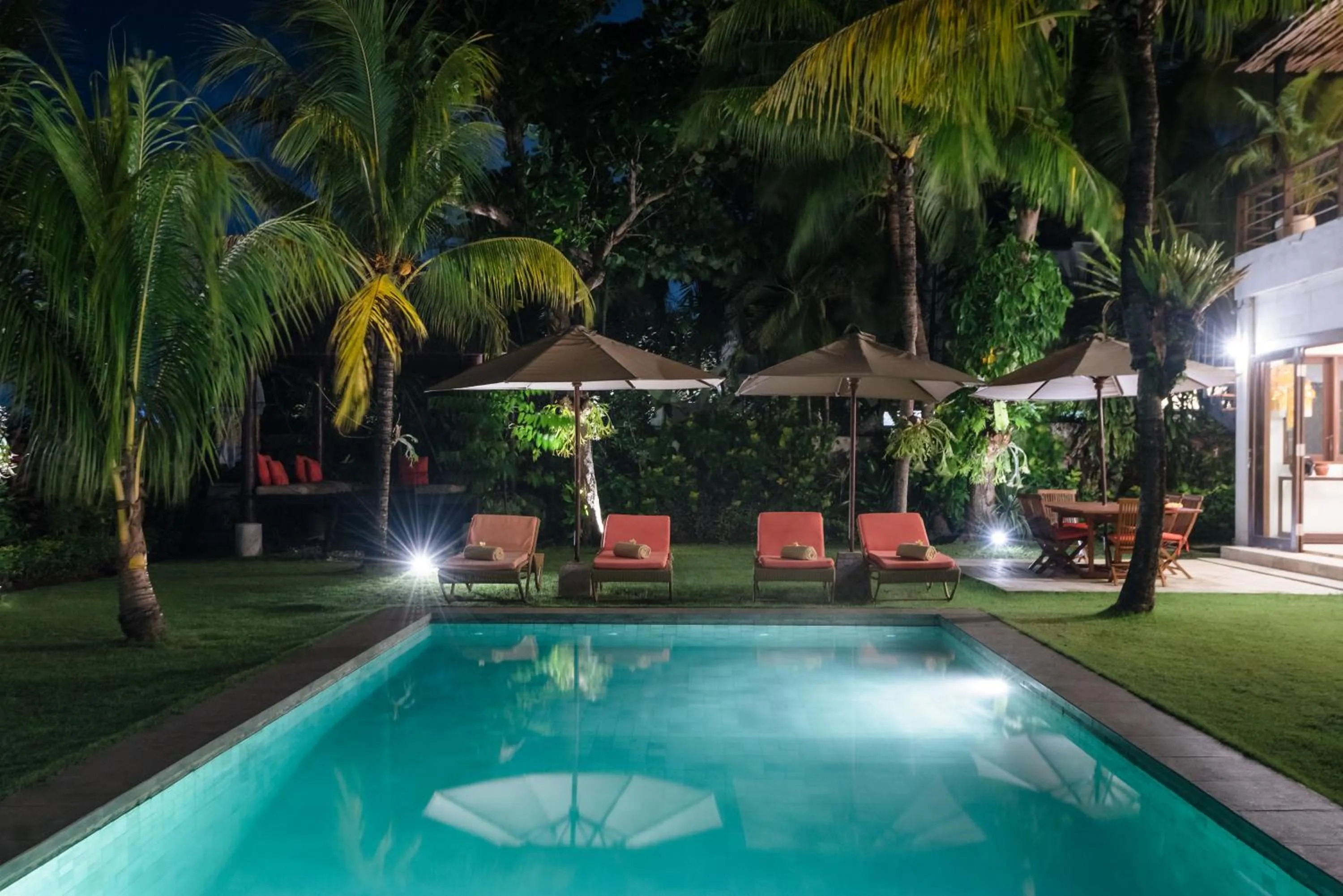 Swimming pool in Dream View Villa