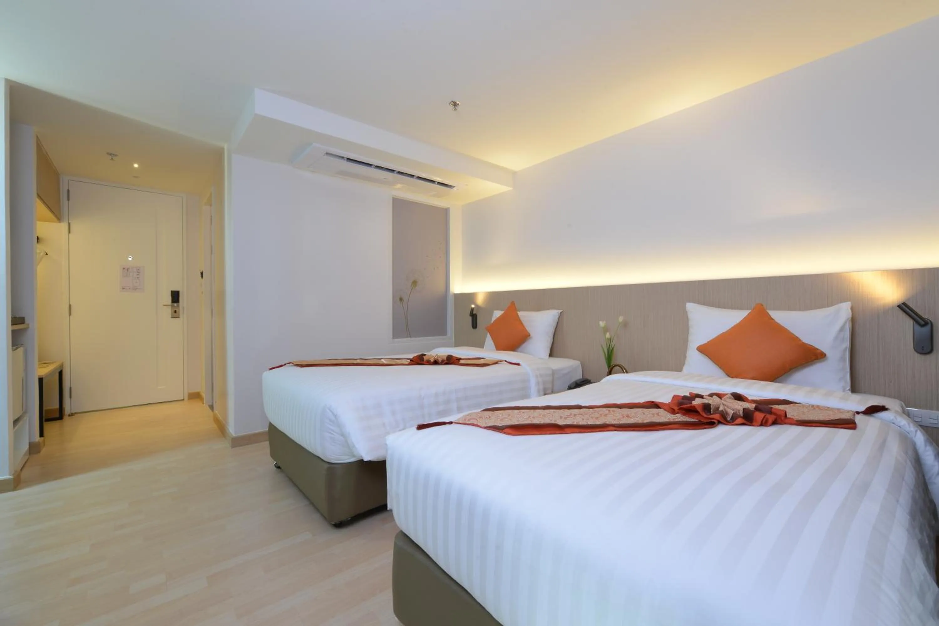 Bedroom, Bed in Le D'Tel Bangkok