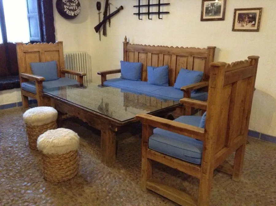 Guests in Hotel Mesón de Don Quijote