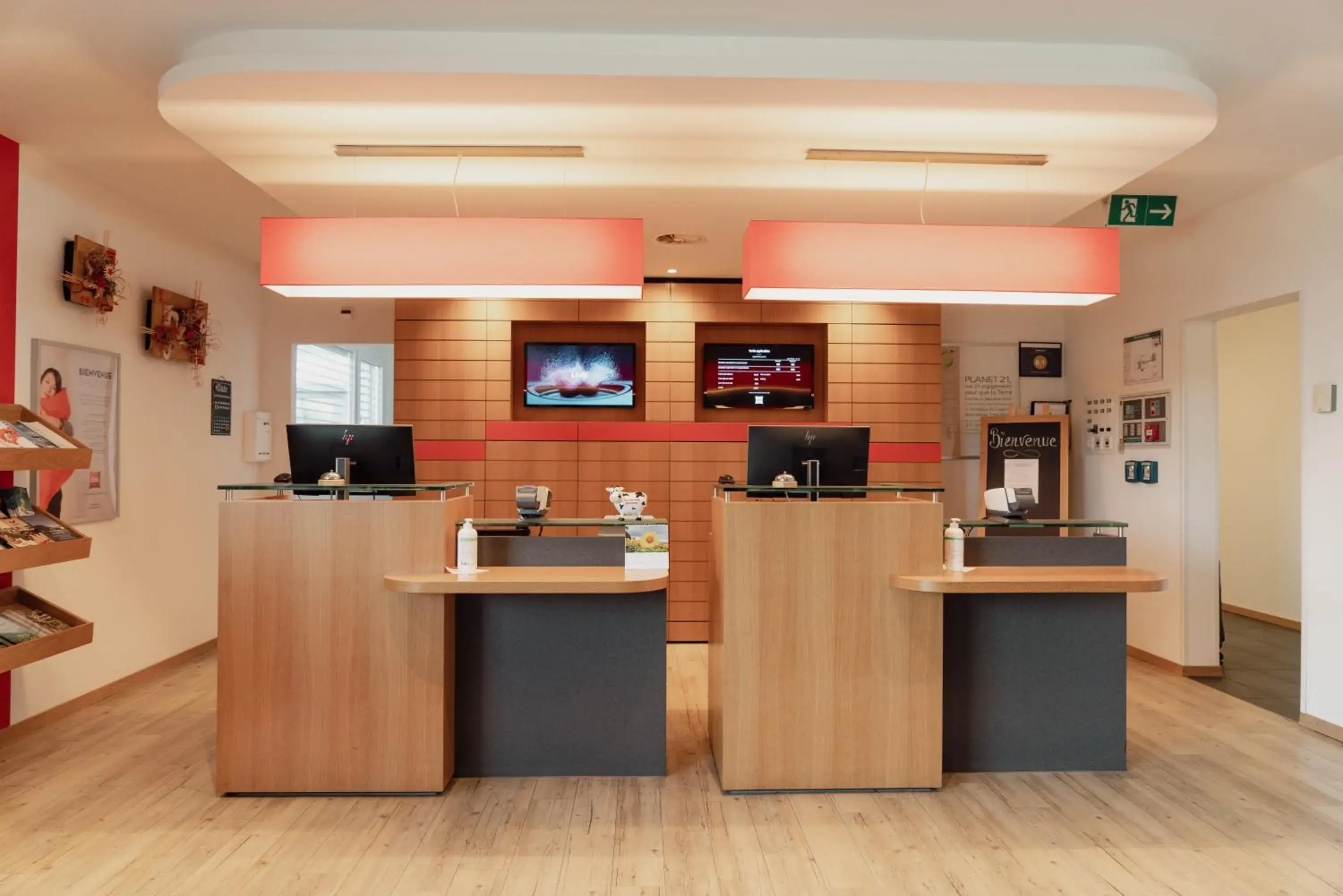 Lobby or reception in ibis Bulle - La Gruyère Swiss Bike Hotel Lobby or reception in ibis Bulle - La Gruyère Swiss Bike Hotel