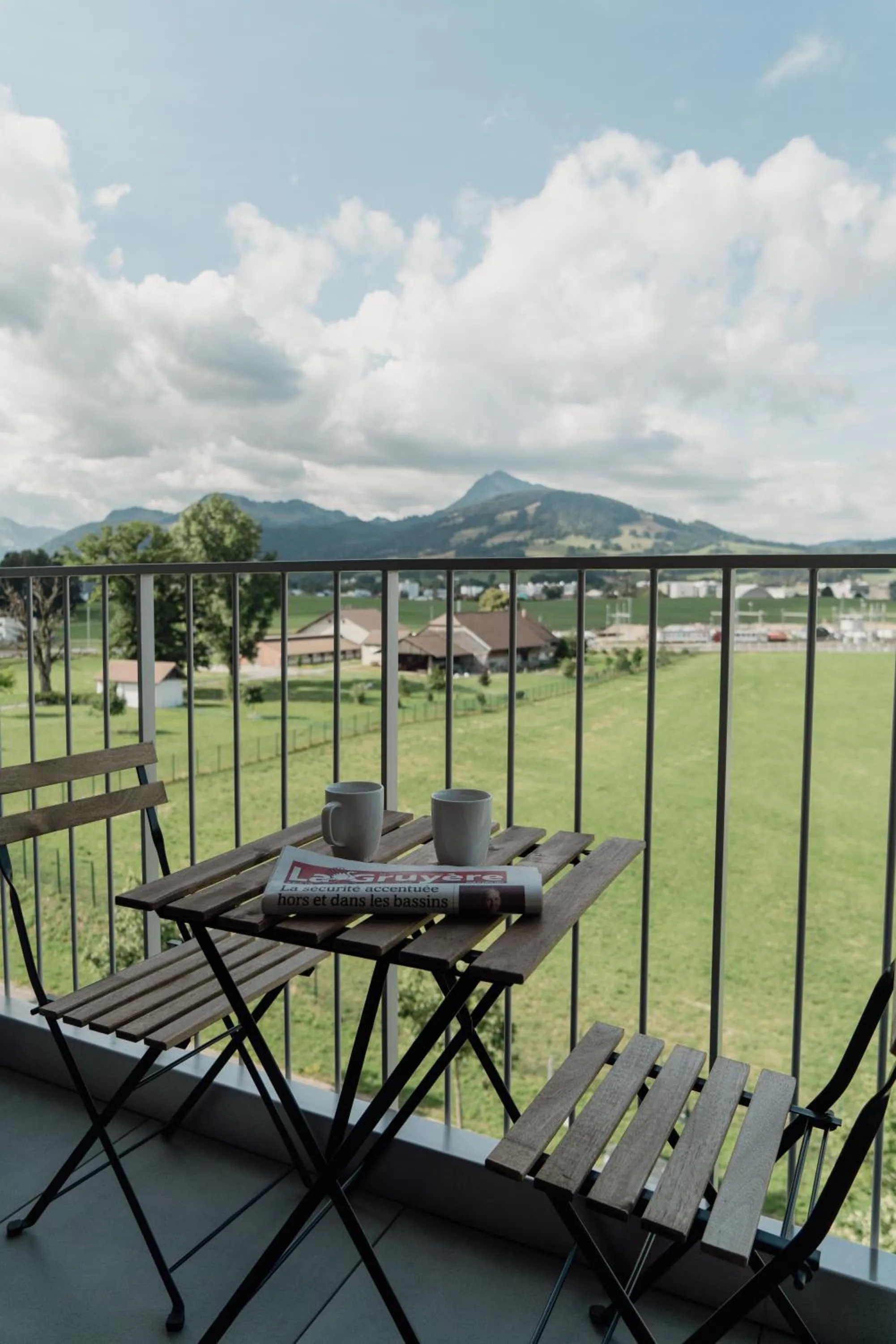 Mountain view in ibis Bulle - La Gruyère Swiss Bike Hotel
