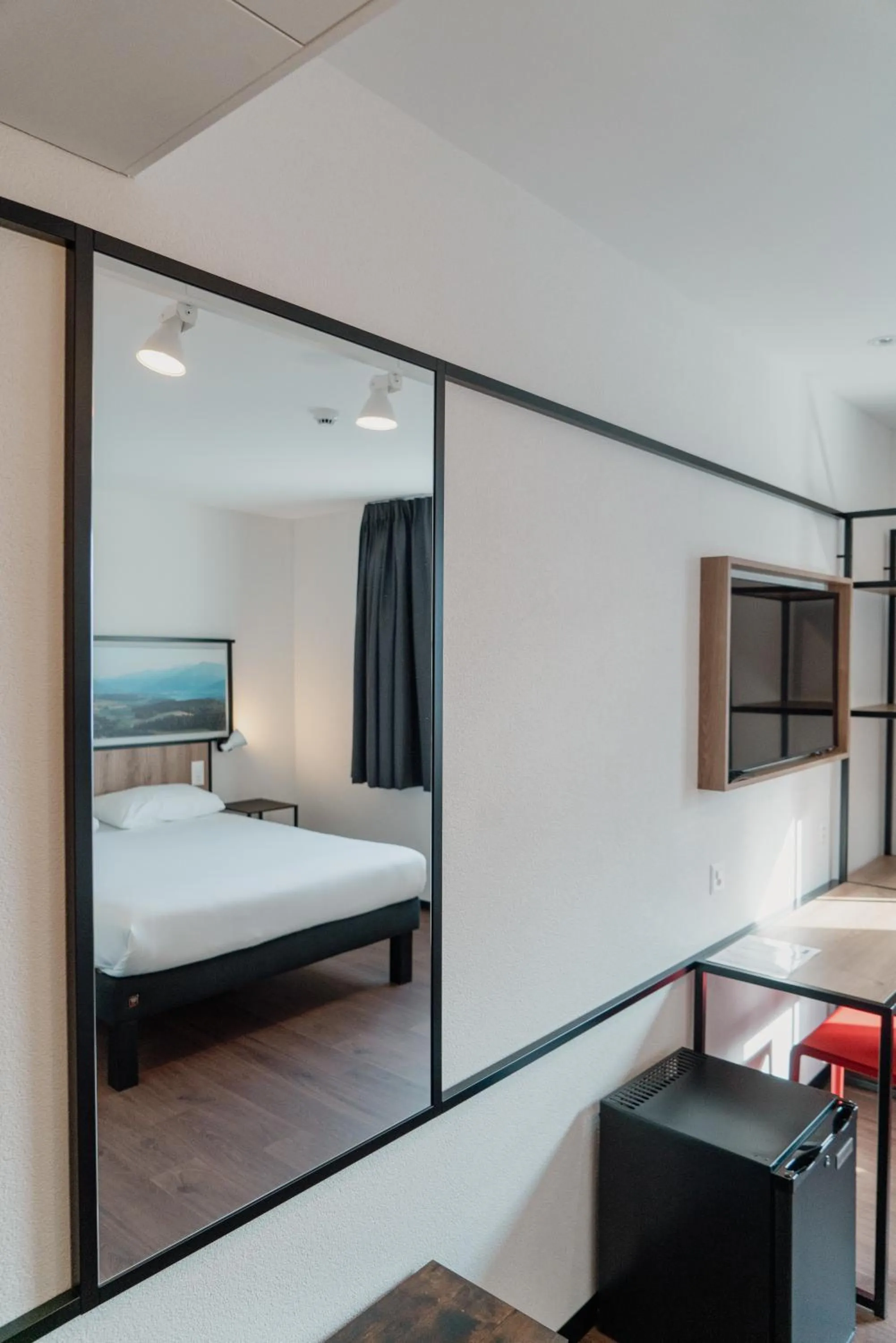 Bedroom, Bed in ibis Bulle - La Gruyère Swiss Bike Hotel