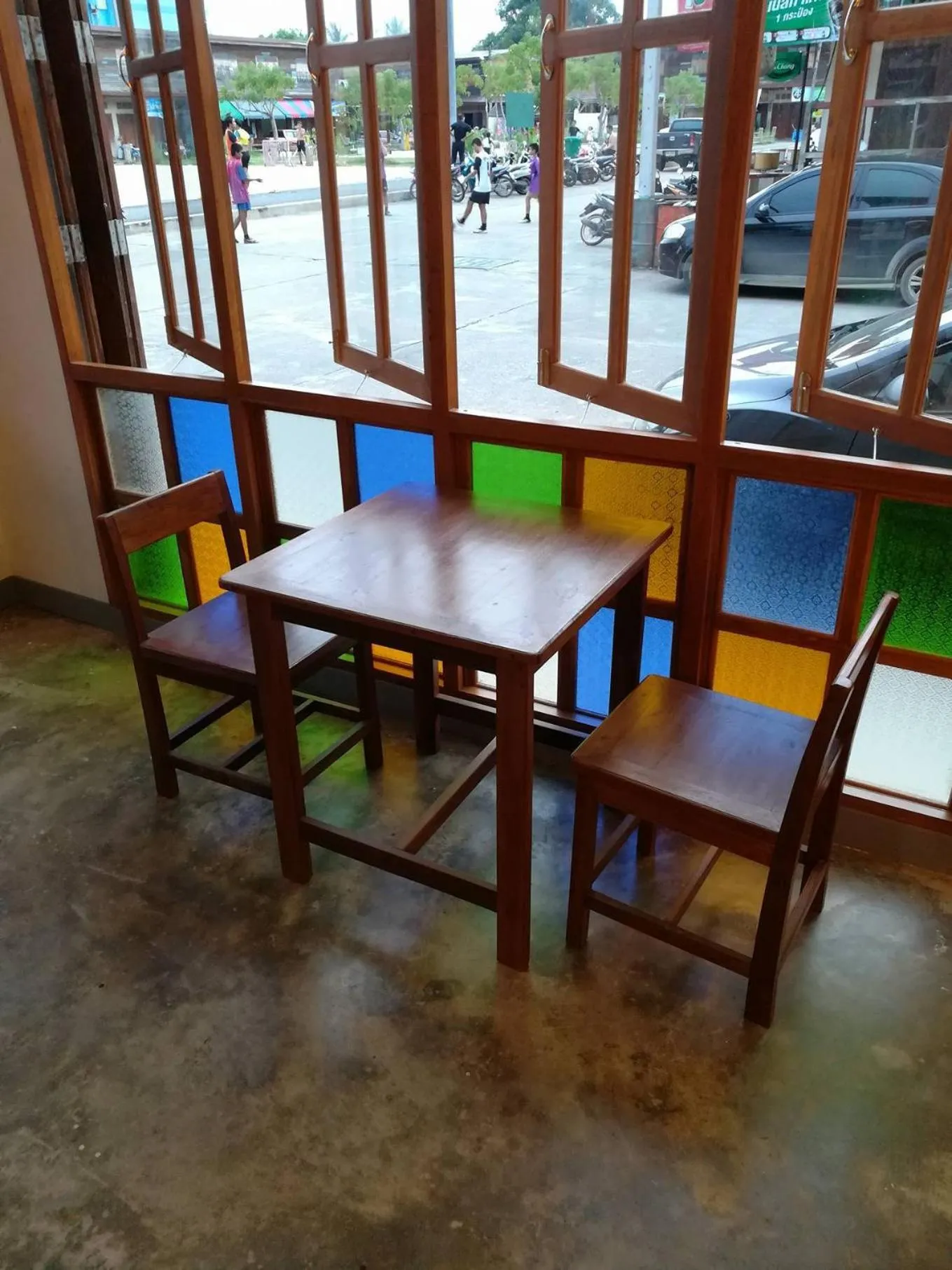 Property building in Comeneetee Uthai