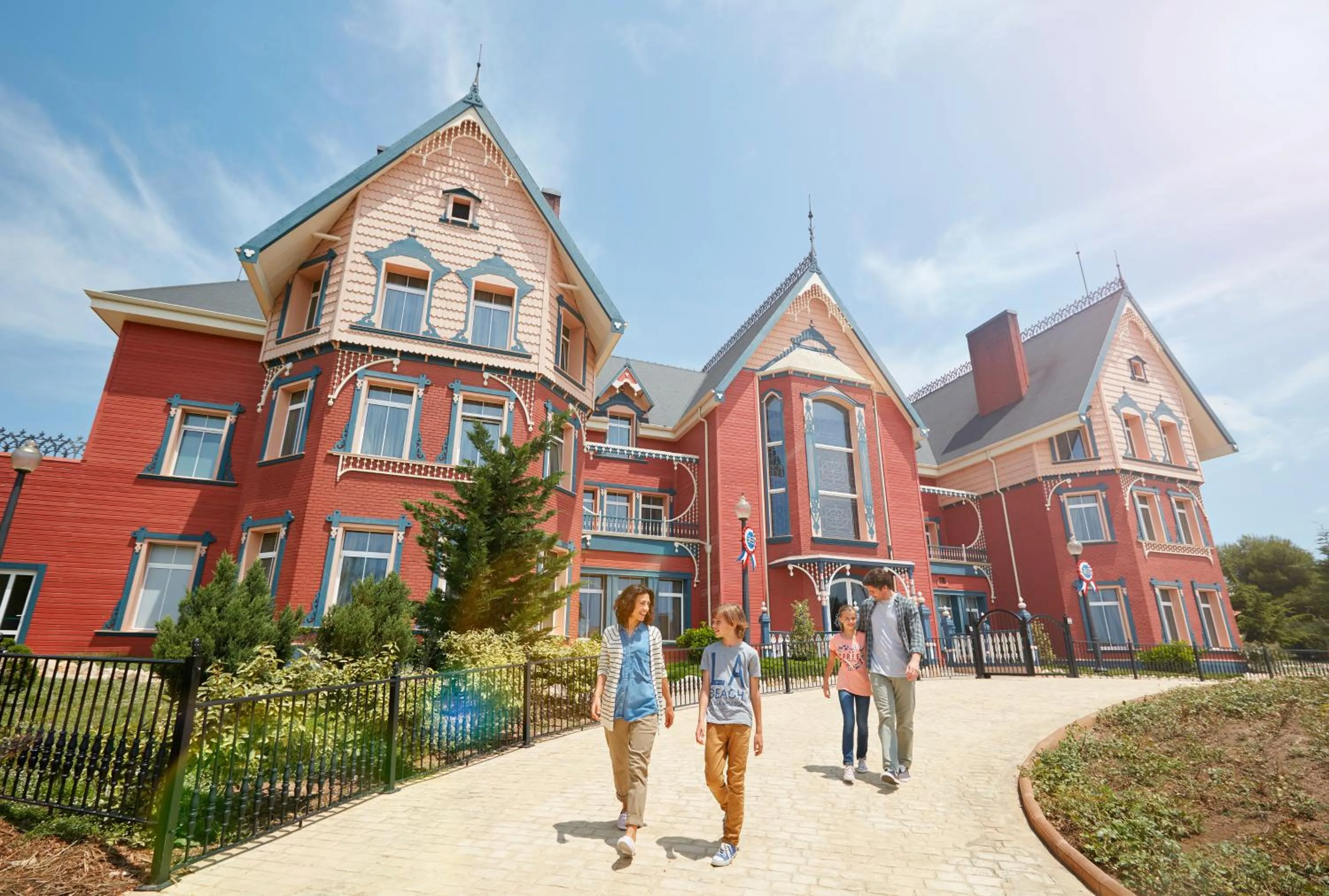 Property building in PortAventura Hotel Lucy's Mansion - Includes unlimited access & Express wristband to PortAventura Park & Ferrari Land