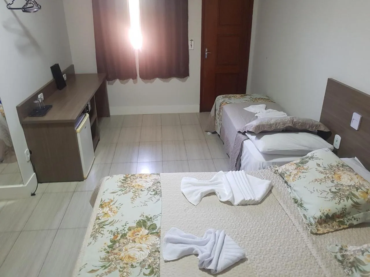 Bed in Hotel Refugio