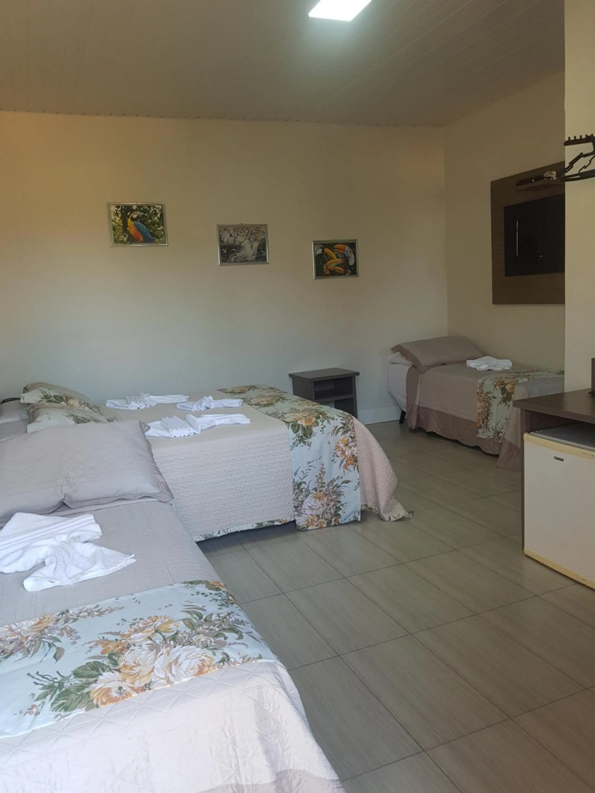 Bed in Hotel Refugio