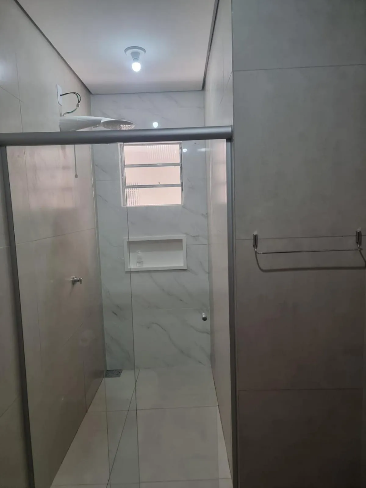 Shower in Hotel Refugio