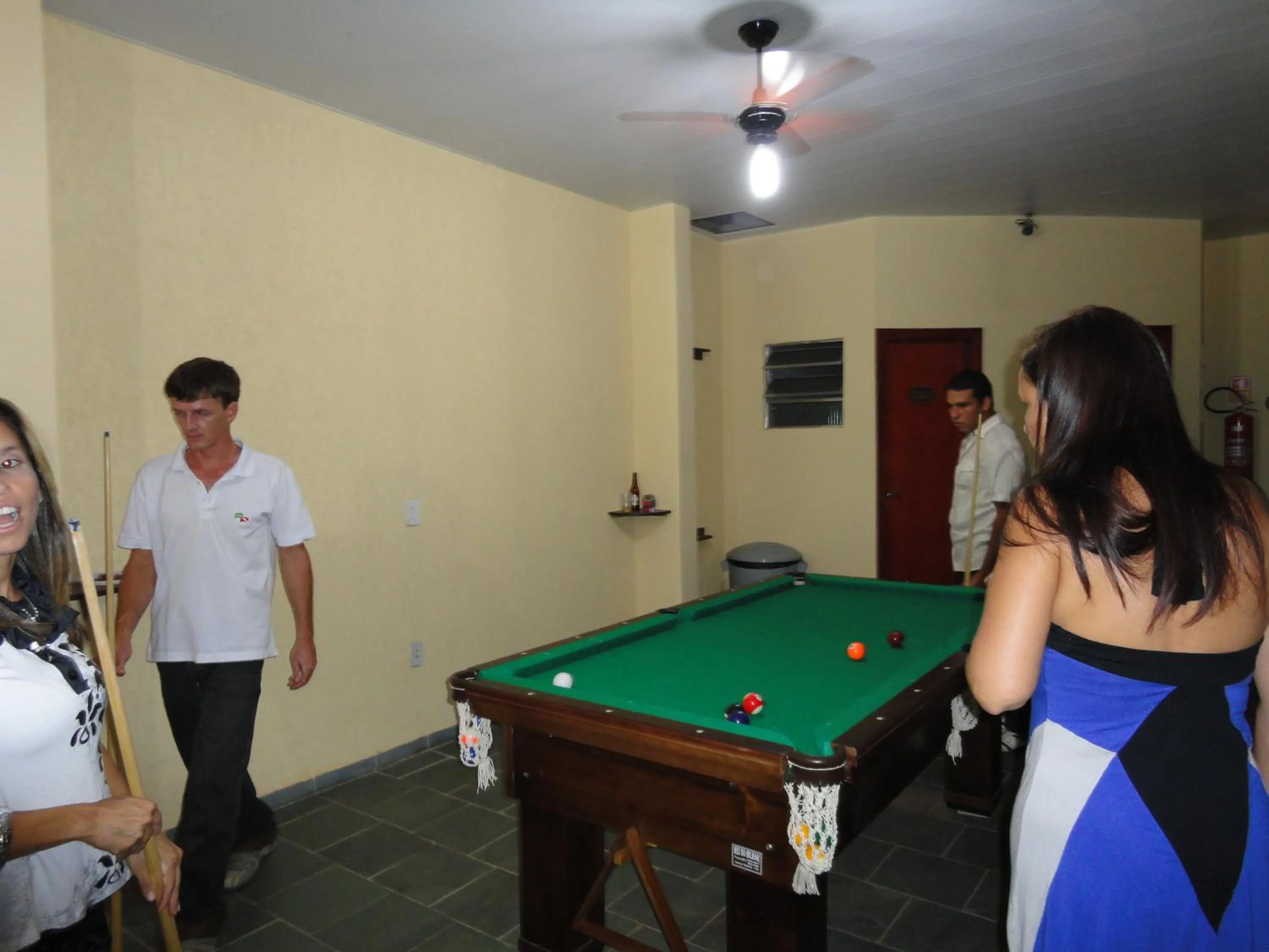 Billiard in Hotel Refugio