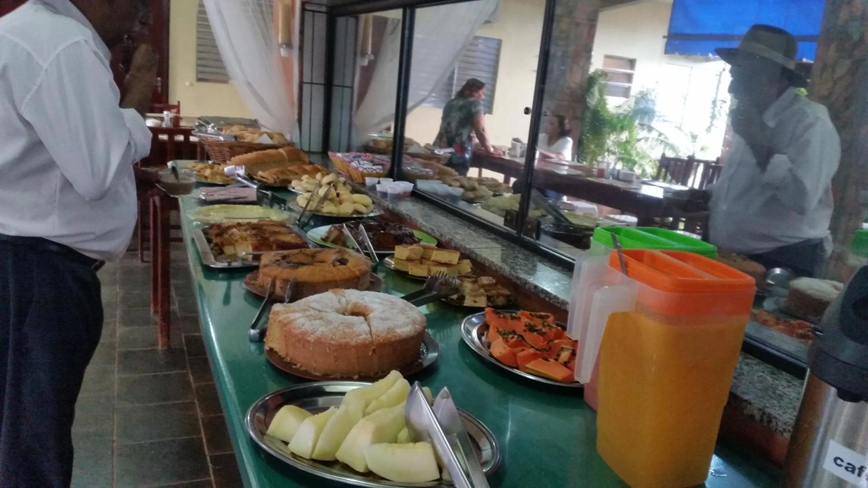 Food and drinks in Hotel Refugio