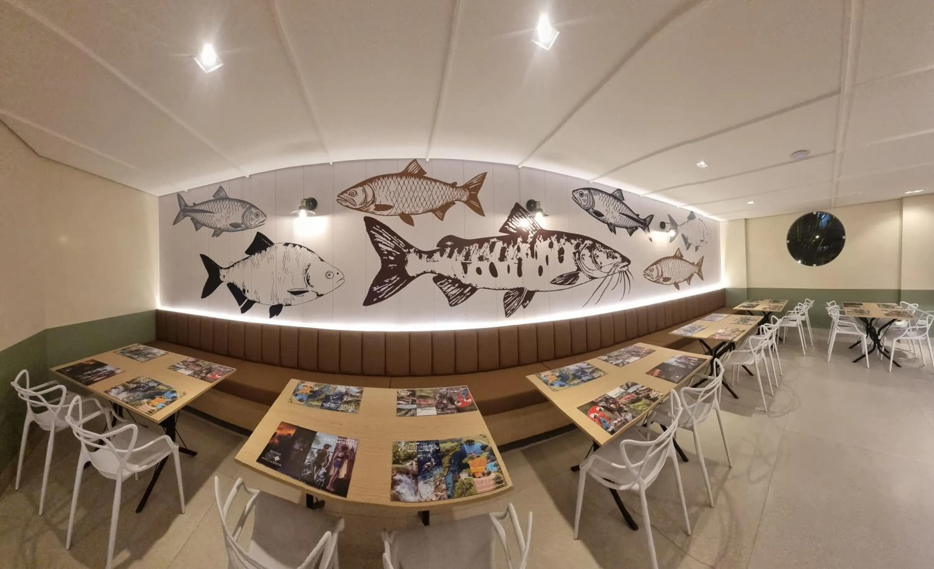 Breakfast in Hotel Refugio